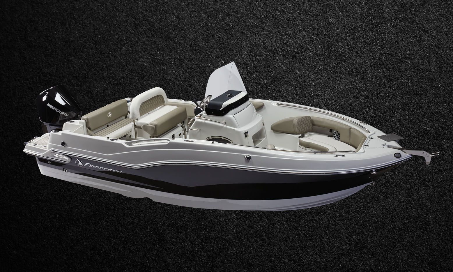 Außenbereich der Crownline 200 CC