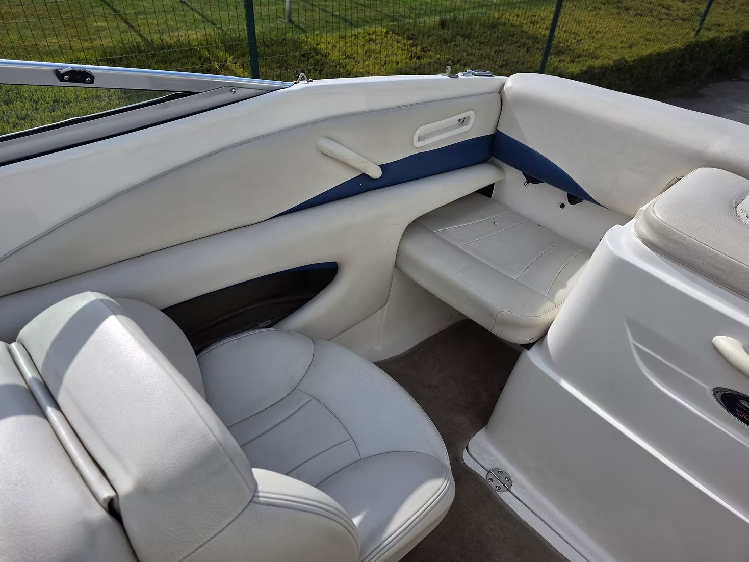 Chaparral 183 SS Interior