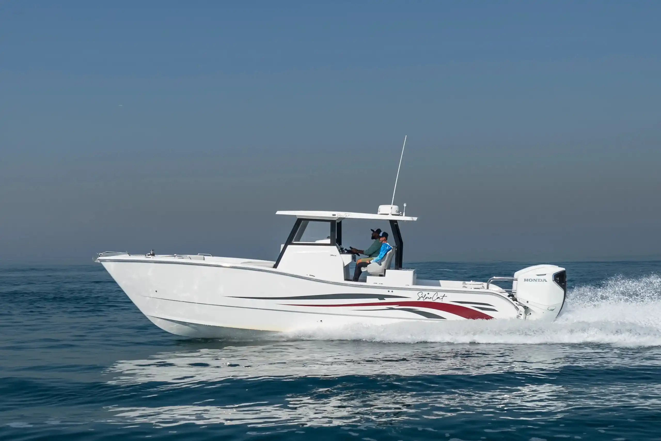 SilverCat 34CC Exterior