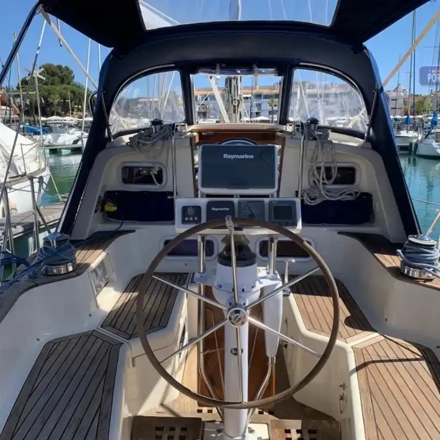 Northshore Vancouver 38 Pilot Exterior