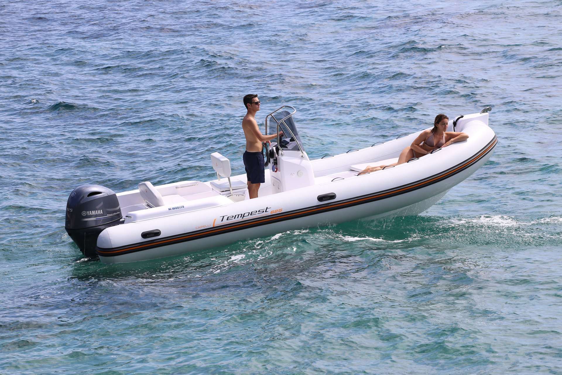 Interior del Cantieri Capelli Tempest 625 Easy