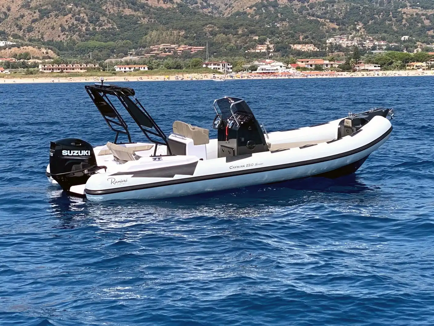 Ranieri International Cayman 23 Sport Touring