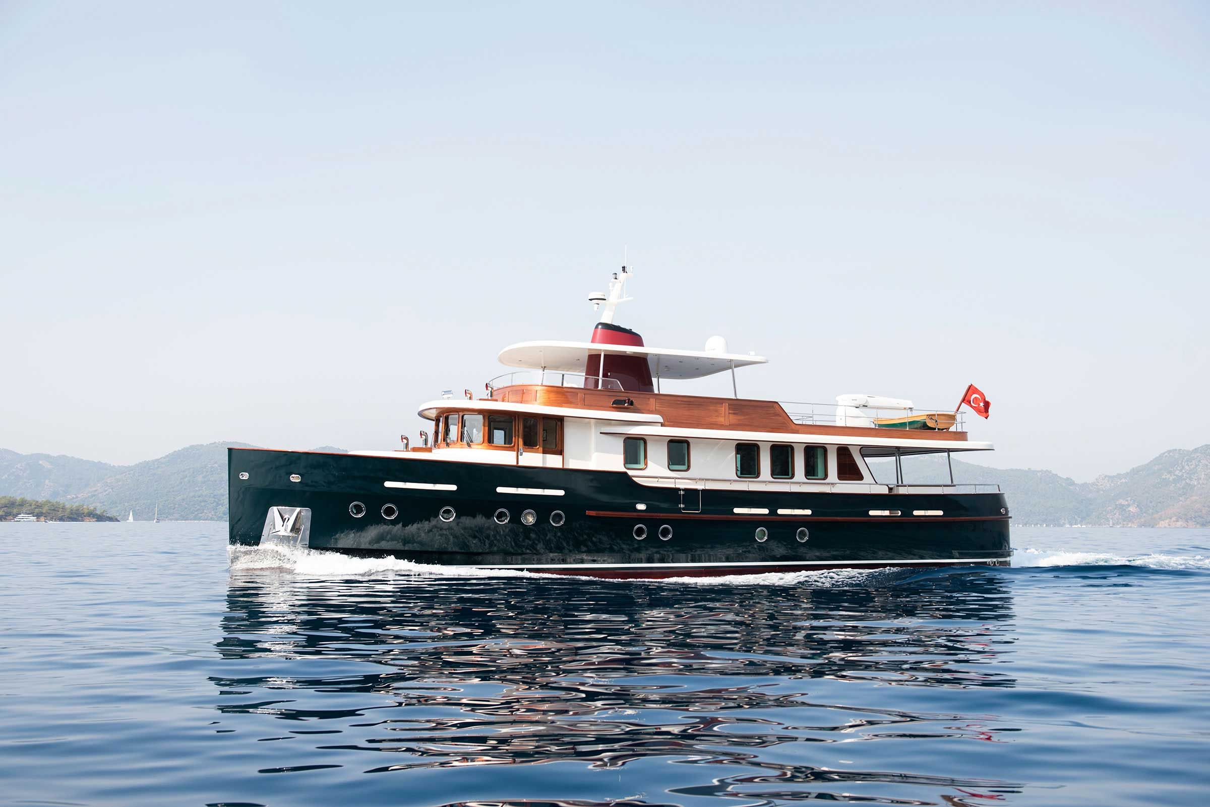 Monarch Yachts Classic 80