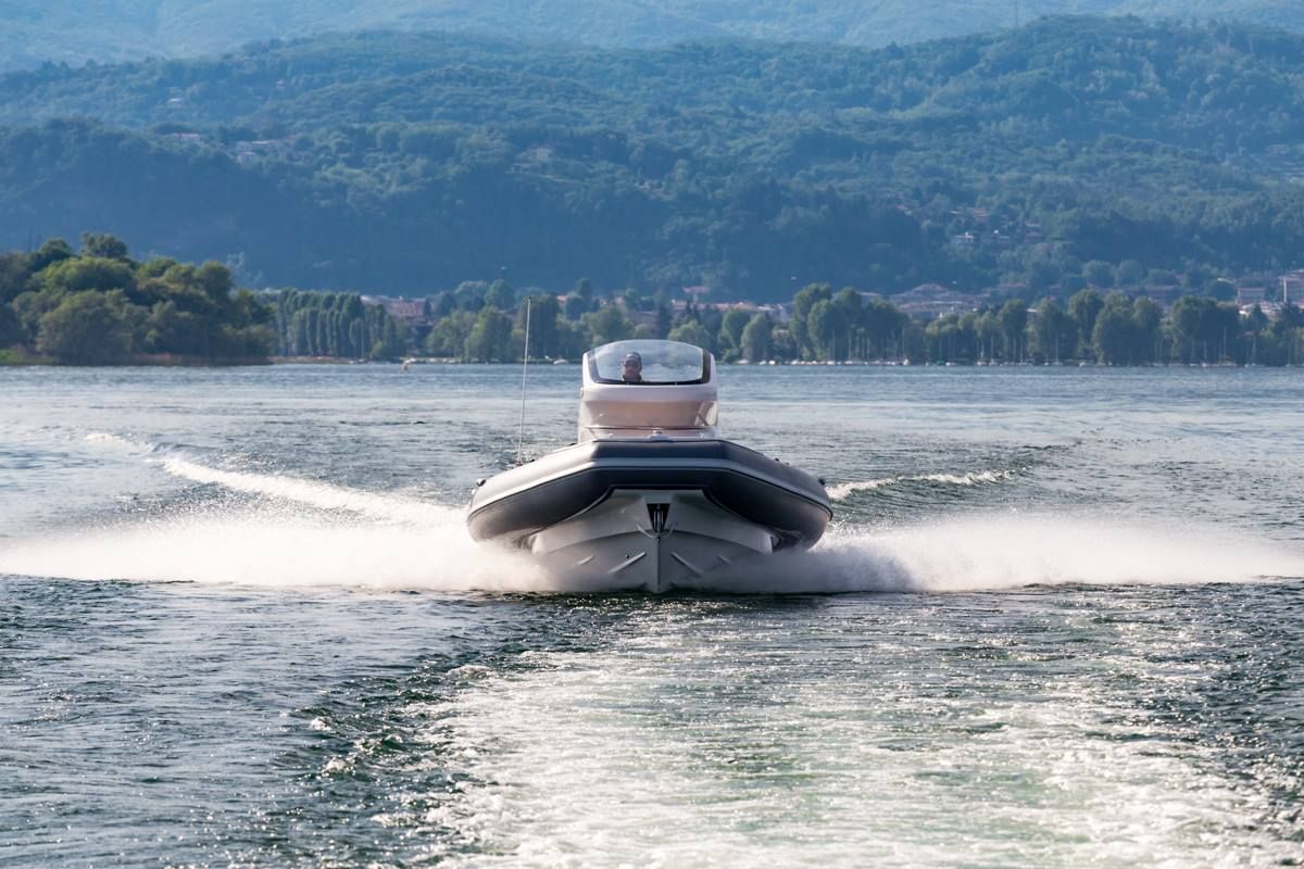 Pirelli Speedboats 880 L