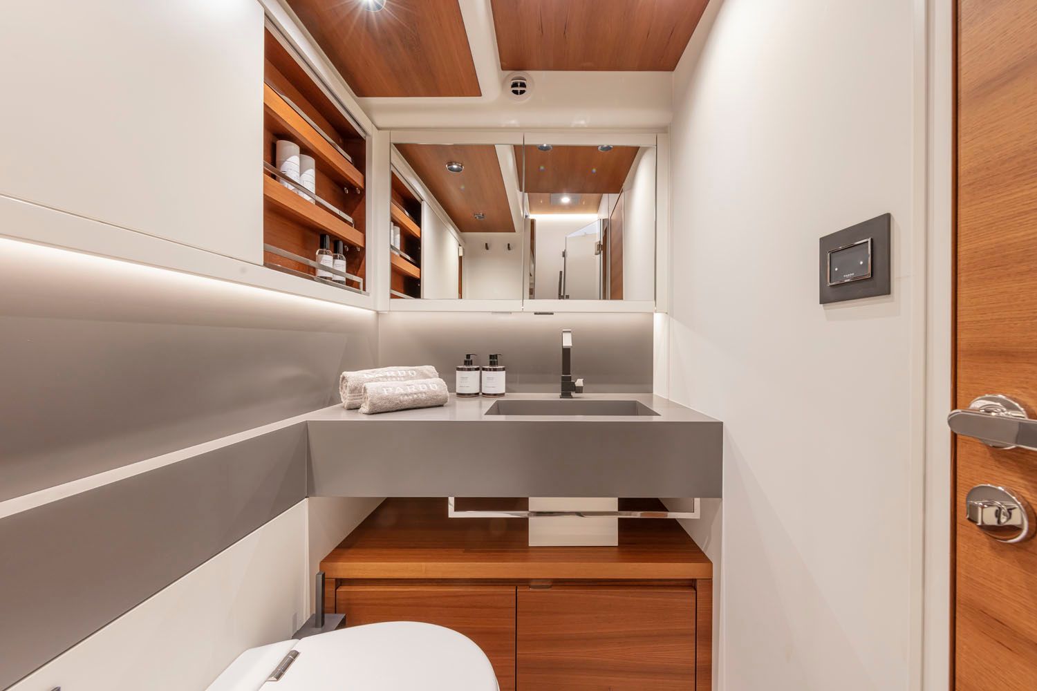 Pardo Yachts E60 Interior