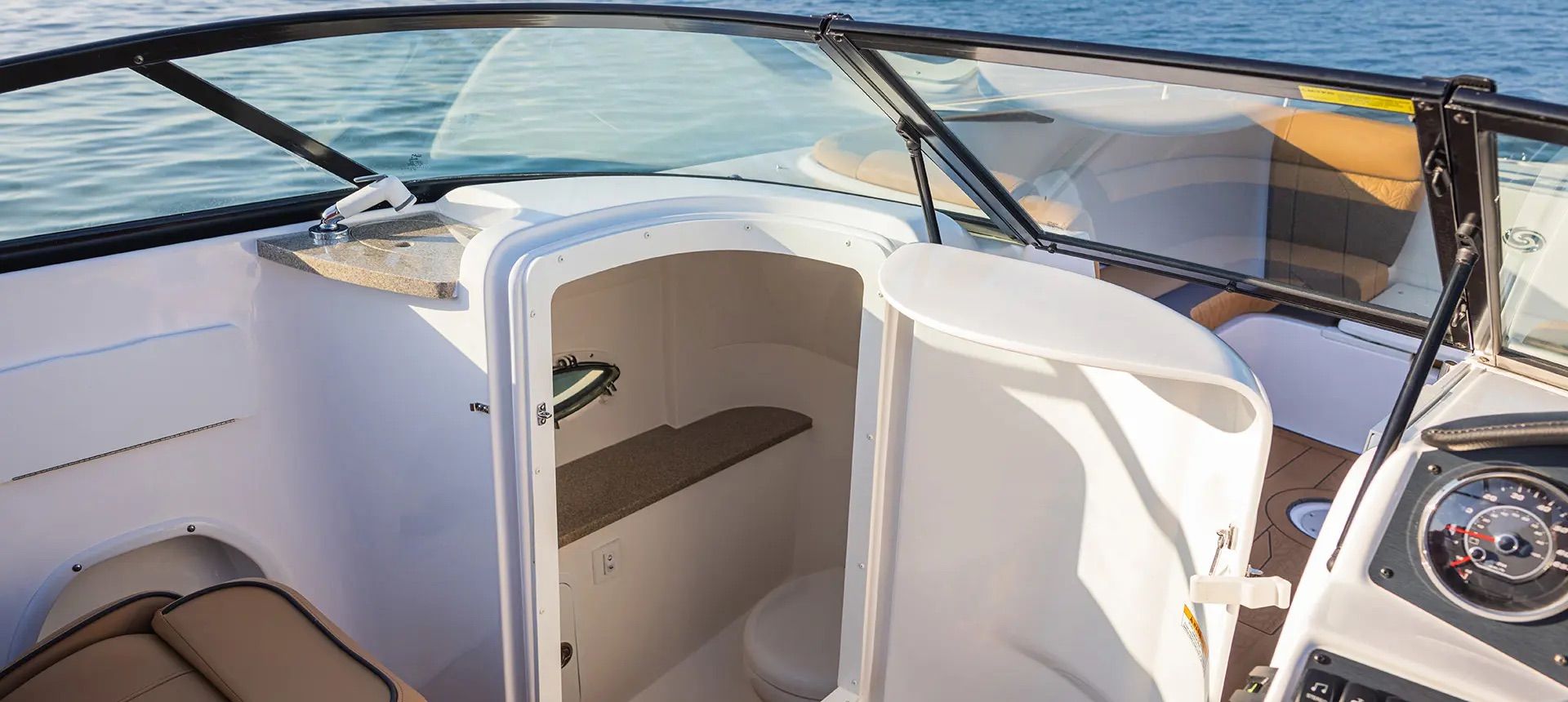 Hurricane SunDeck 2486 OB Interior