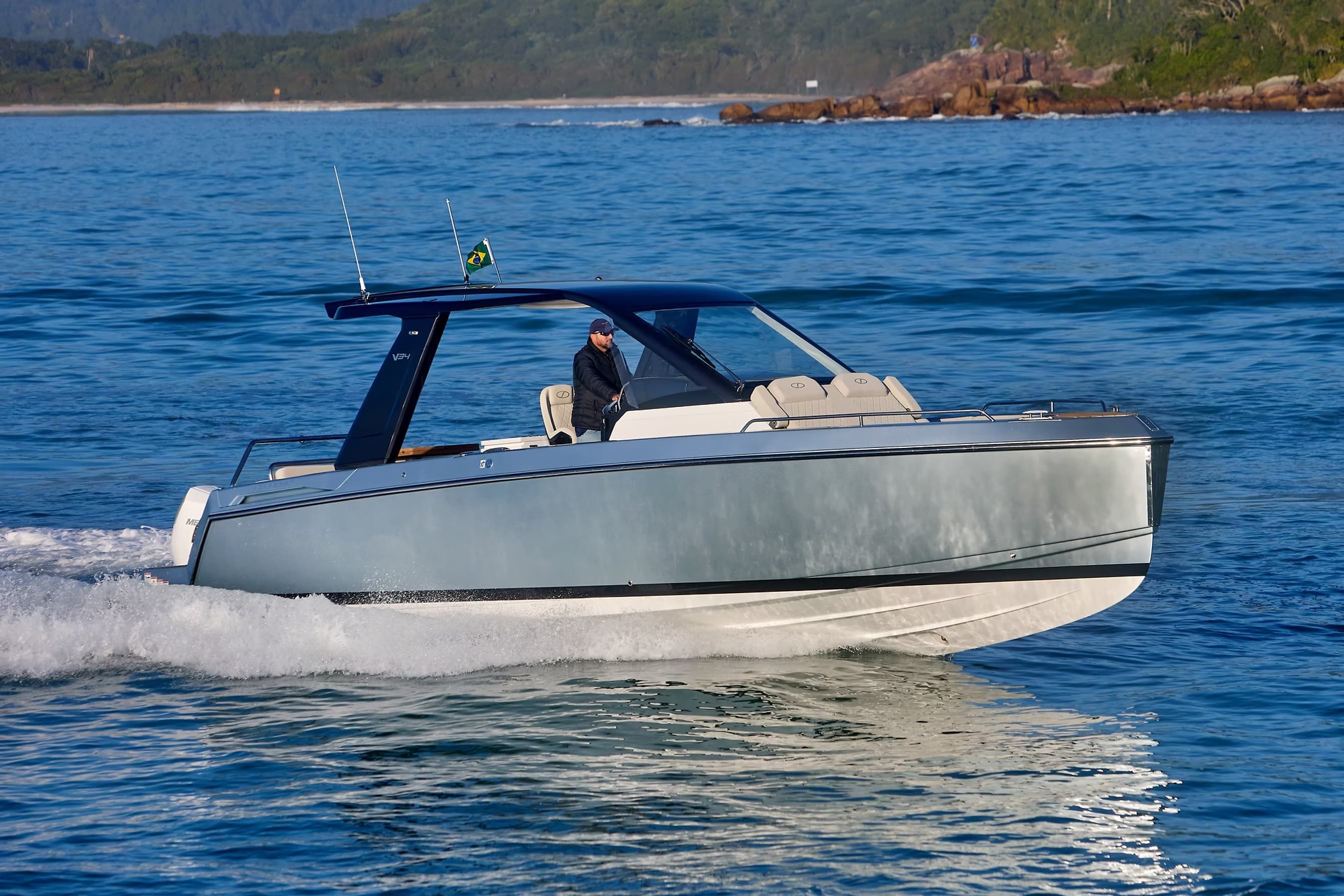 Esterni del Schaefer Yachts V34