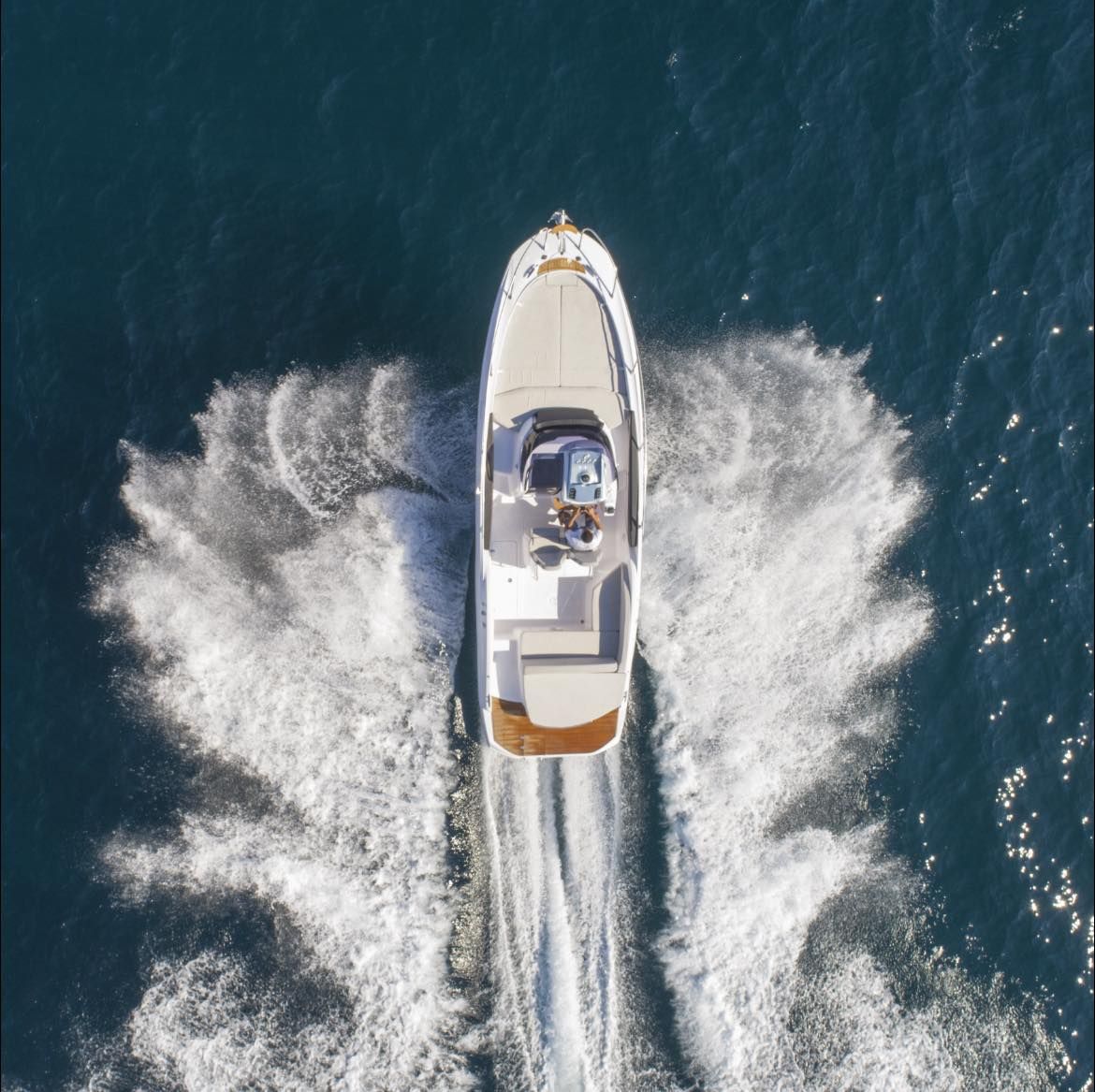 Sessa Marine Key Largo 27 OB