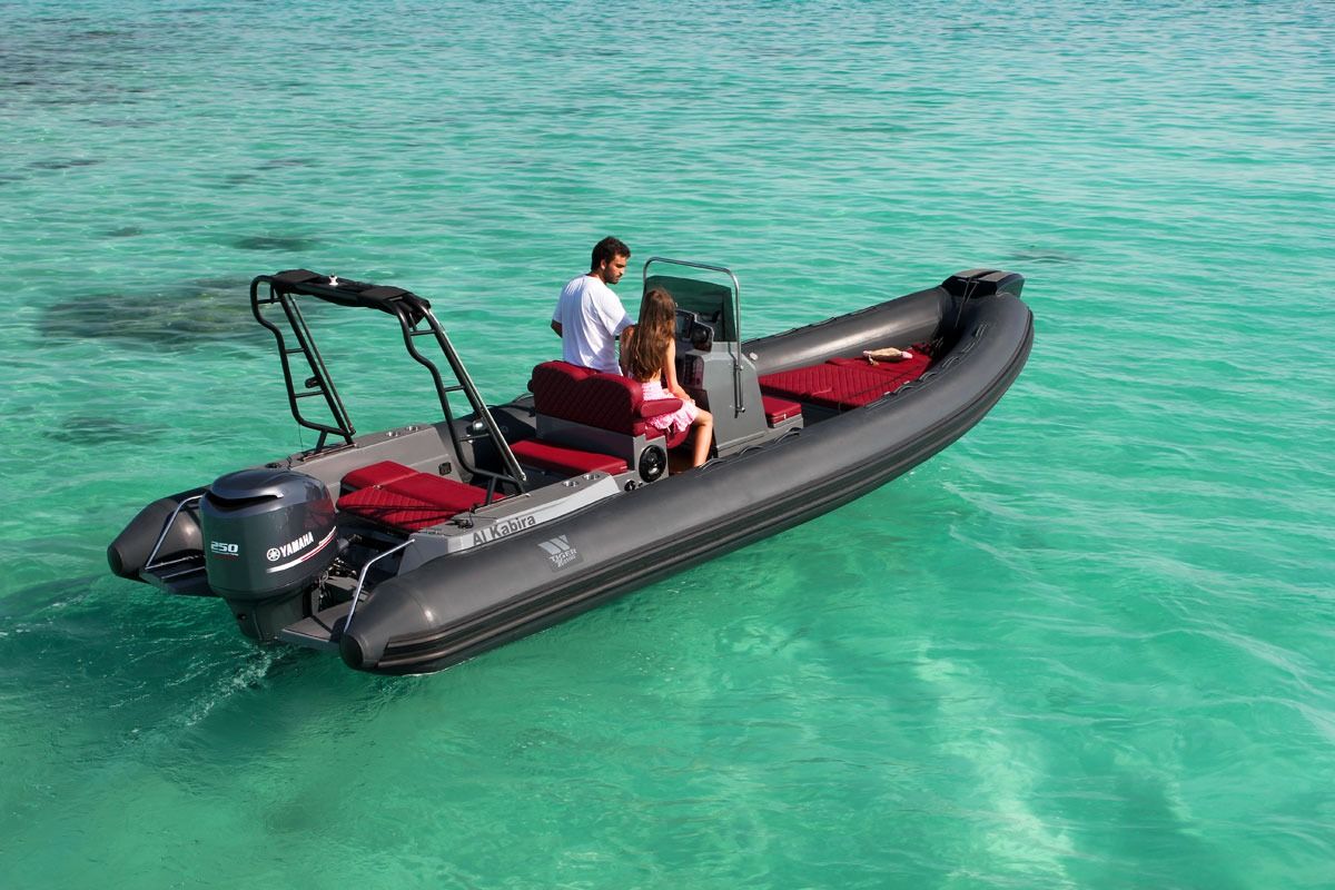 Interni del Tiger Marine ProLine 740