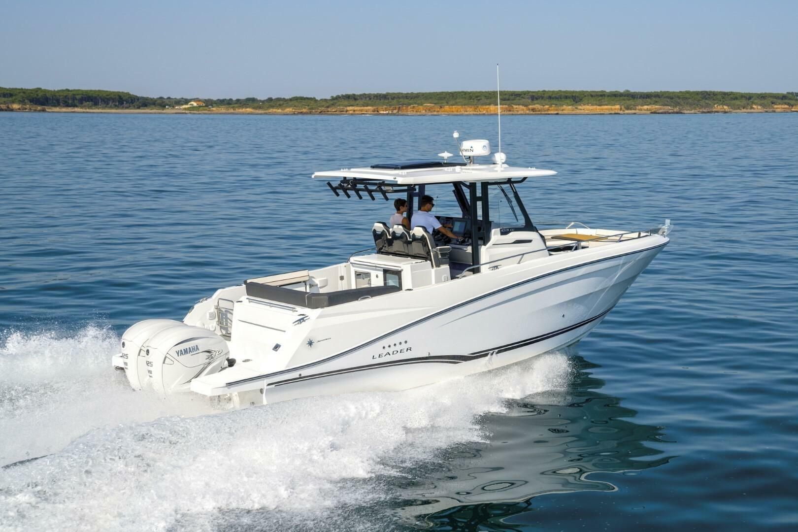 Jeanneau Leader 10.5 CC Exterior
