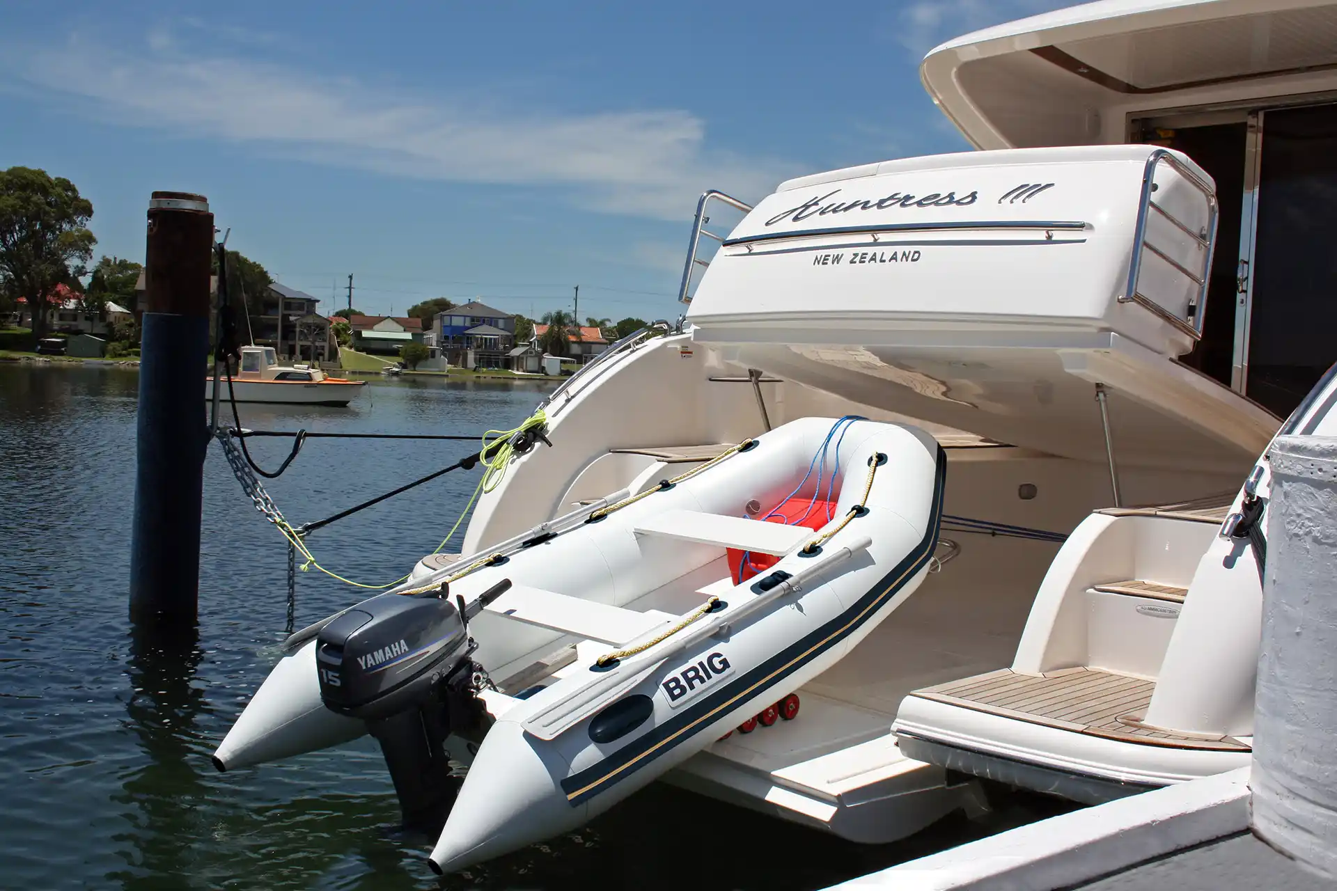 BRIG Falcon 300 Exterior
