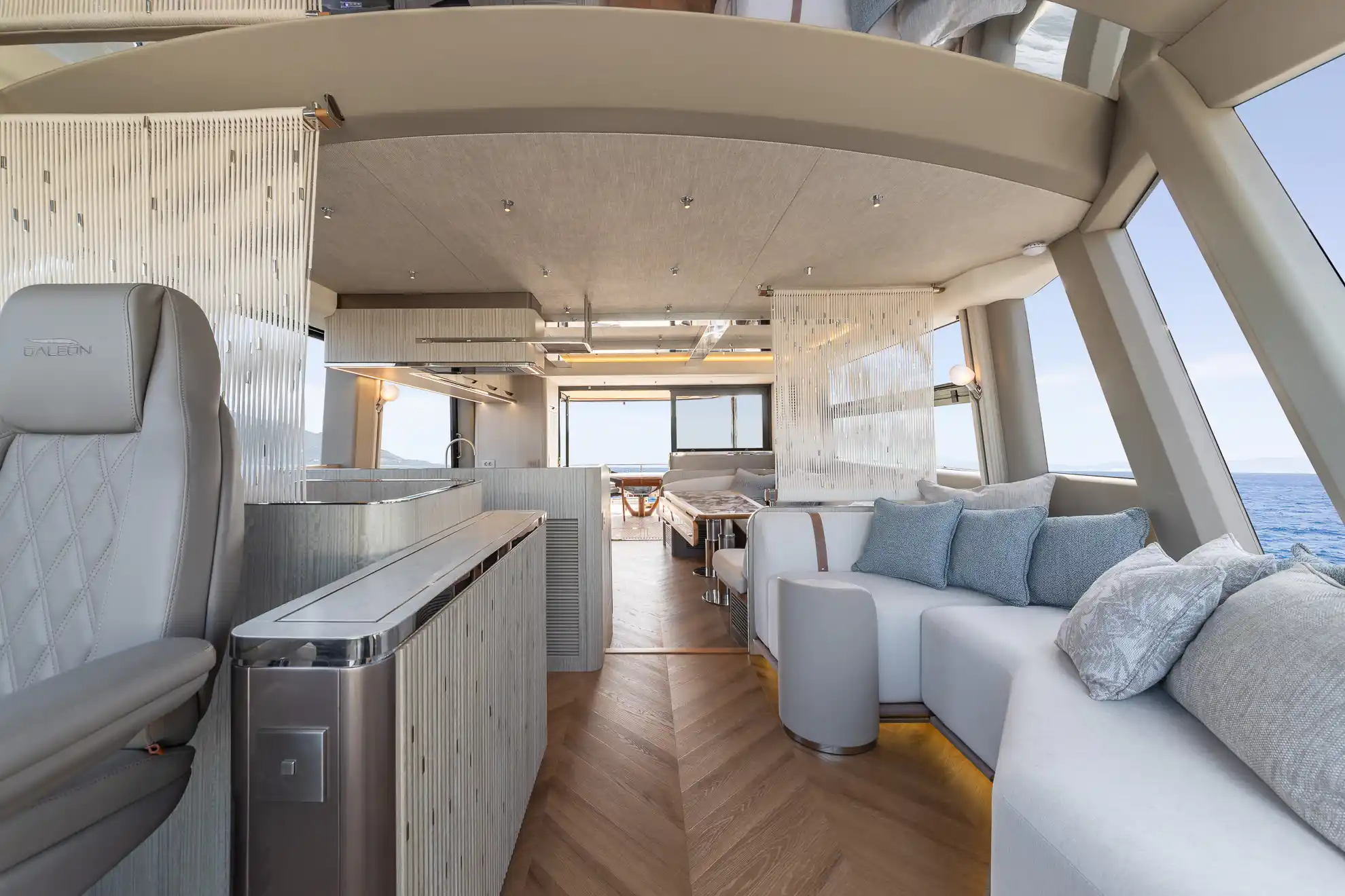 Intérieur du Galeon Yachts 620 Fly