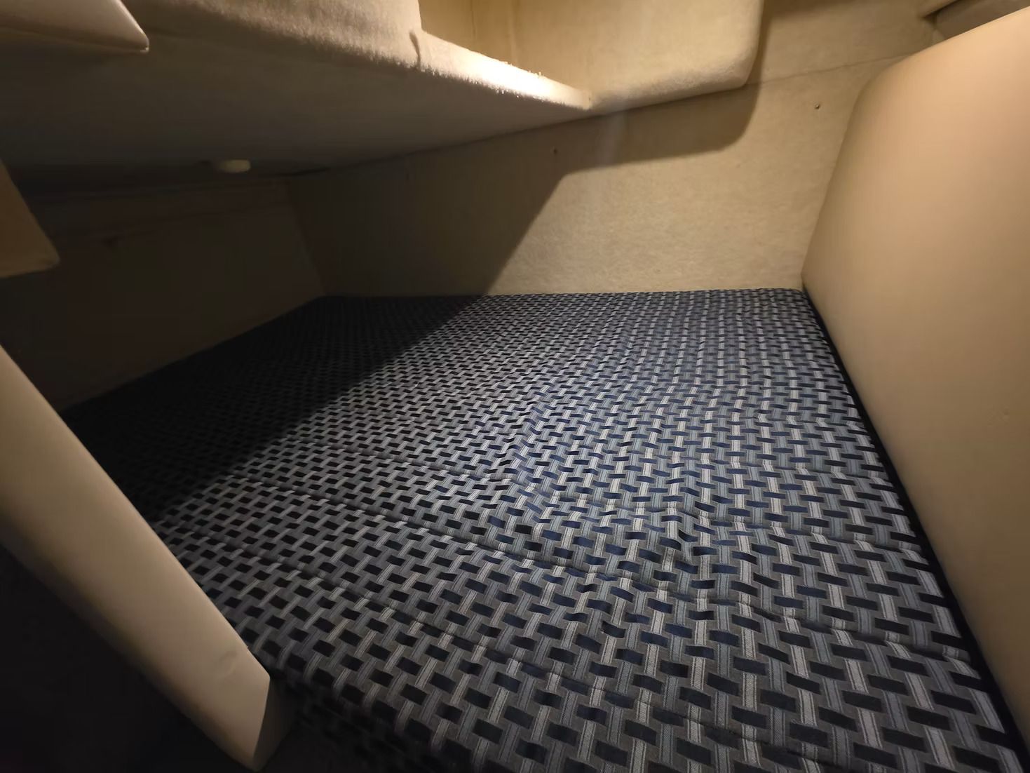 Interieur van de Bayliner 265