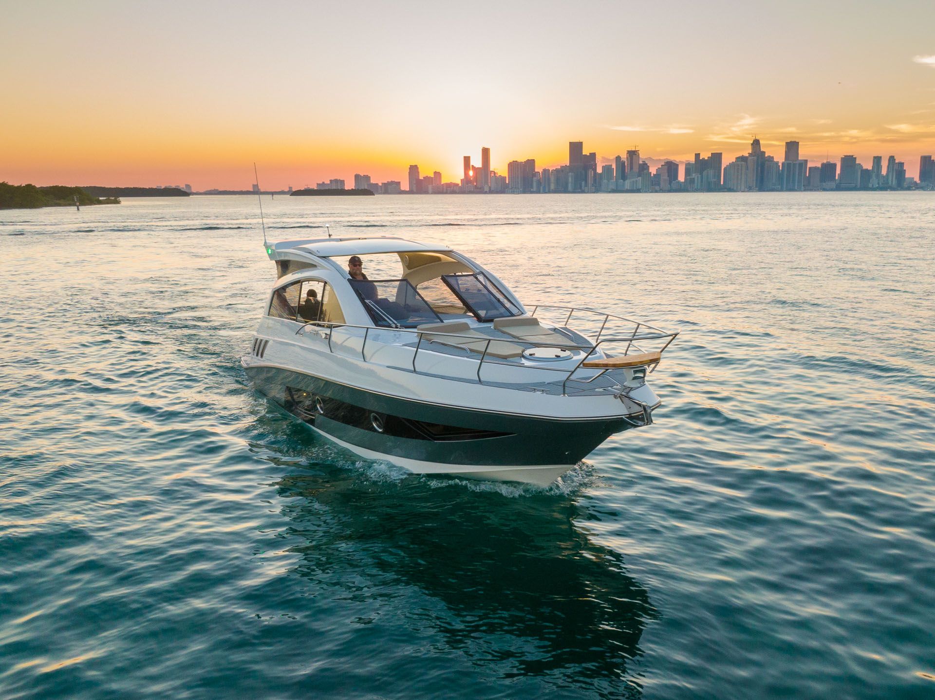 Hanover Yachts 375