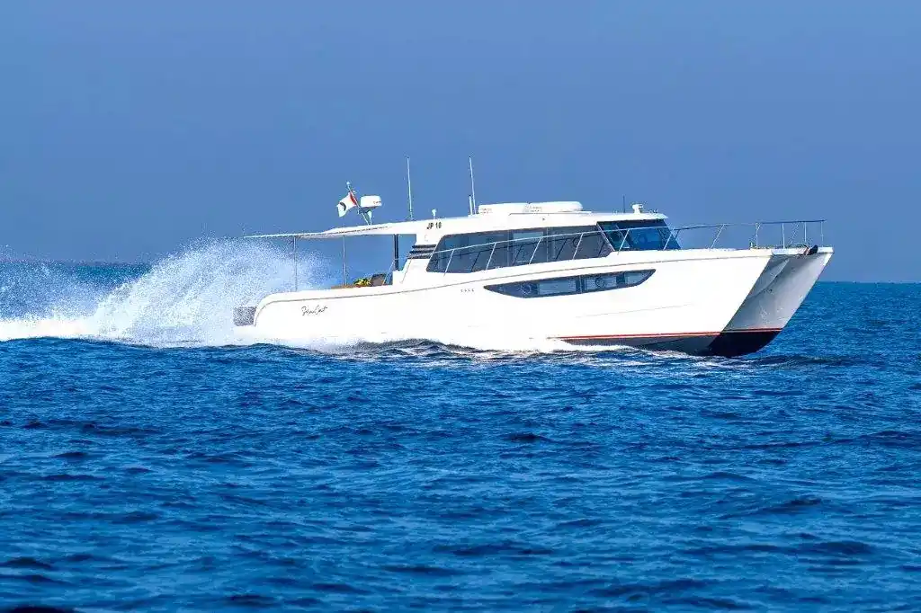 Exterior del SilverCat 46LUX