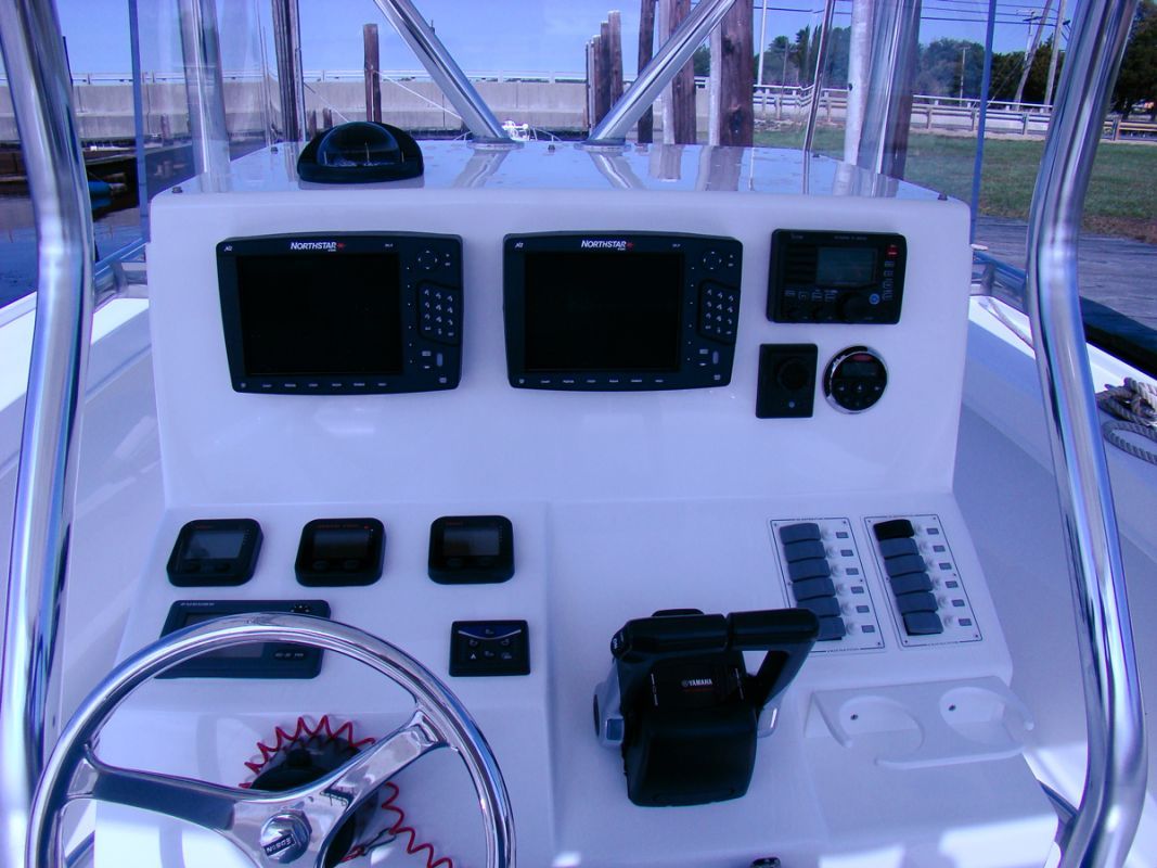 Interior del Jersey Cape Yachts 31' Little Devil