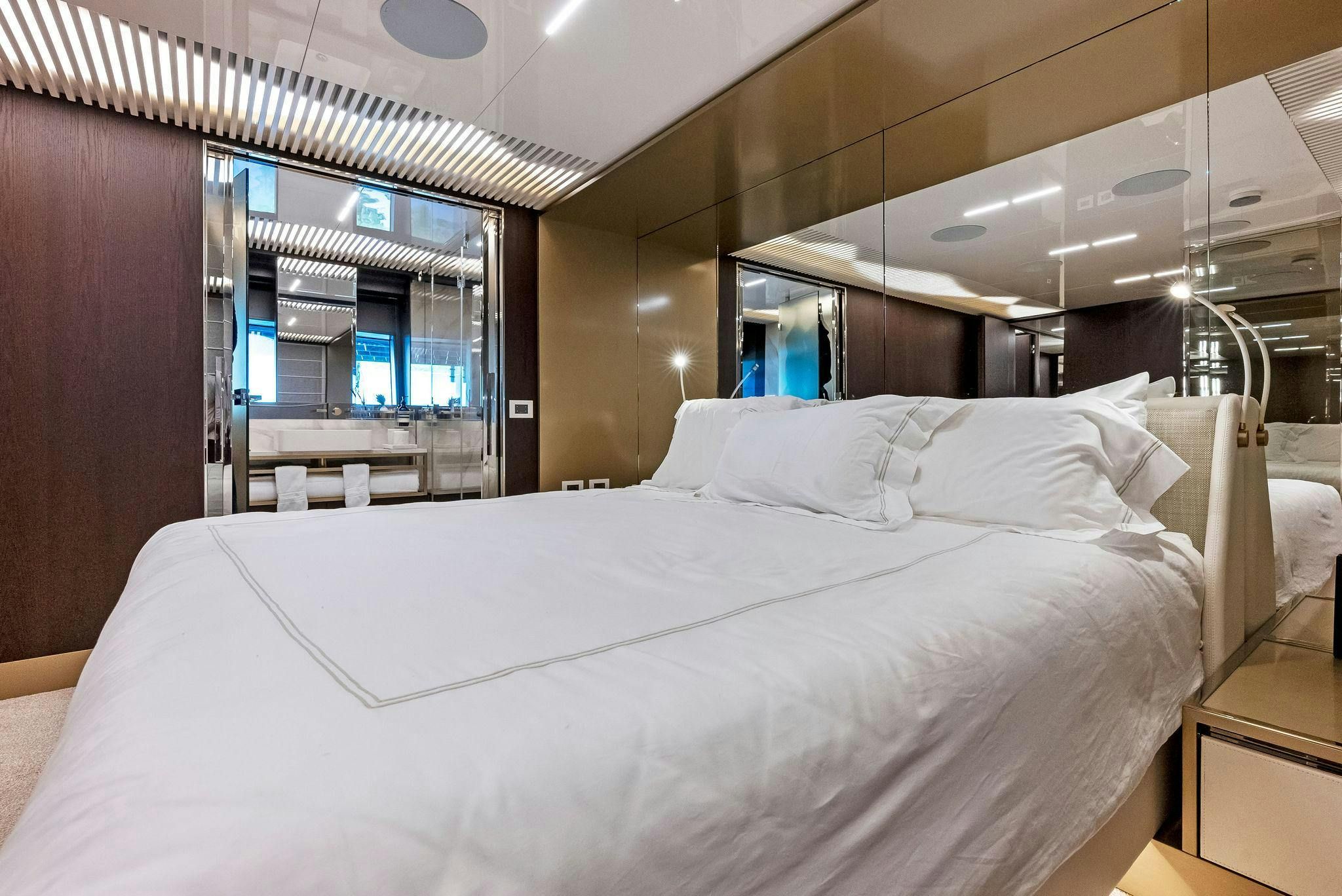 Ferretti Yachts 850 Interior