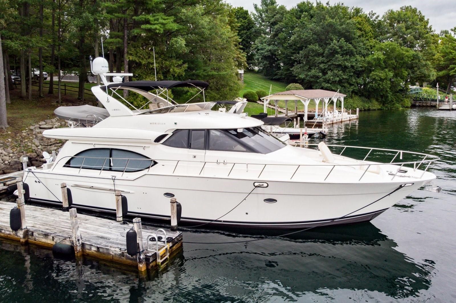 Meridian 580 Pilothouse photo