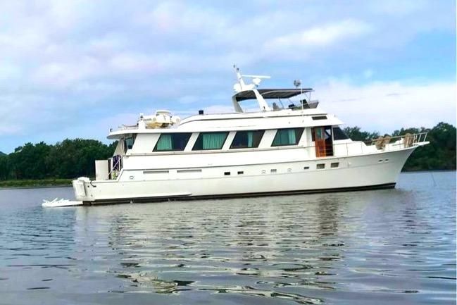 Hatteras 77 Cockpit Motor Yacht photo