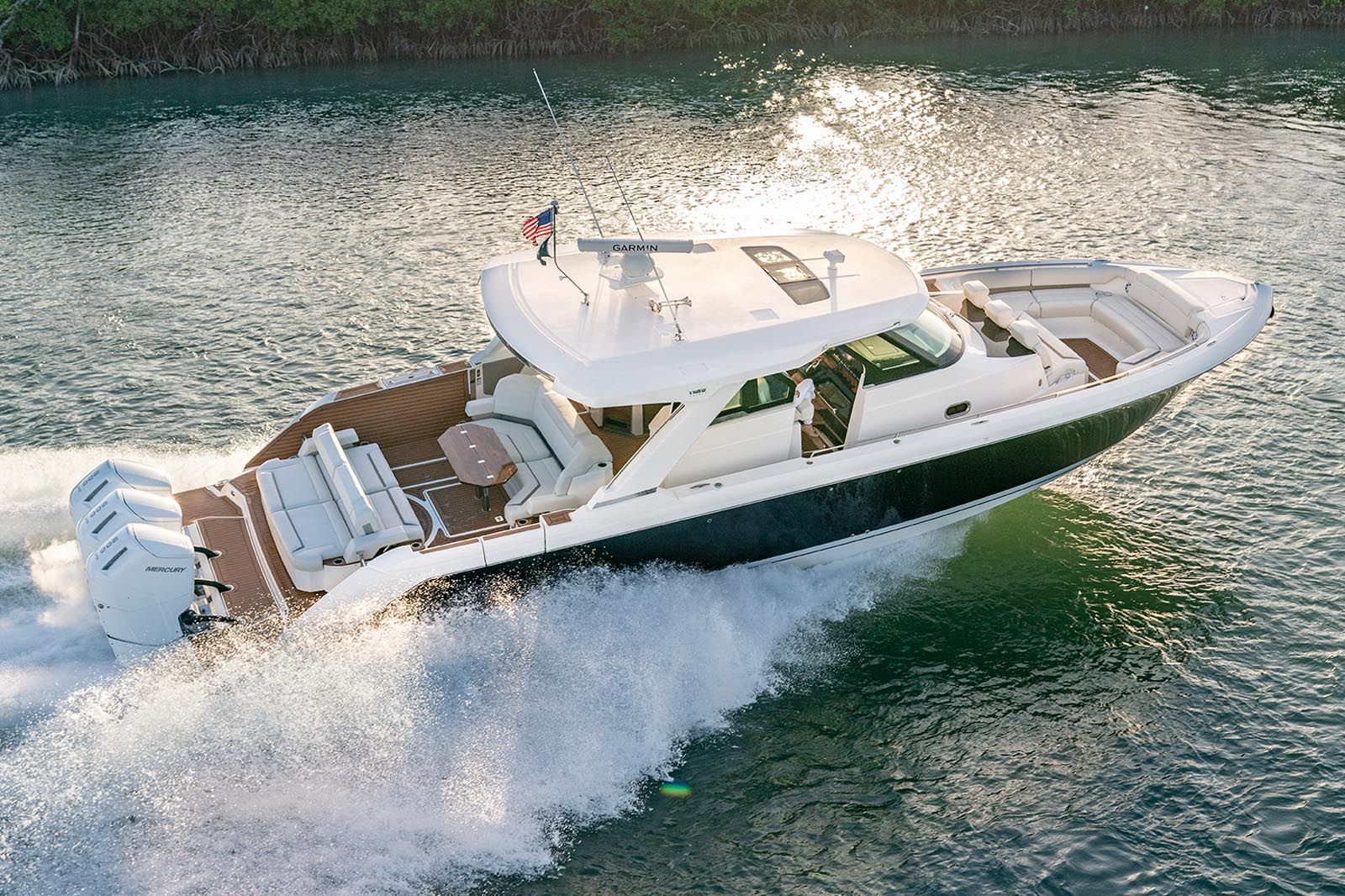 Tiara Yachts 48LS