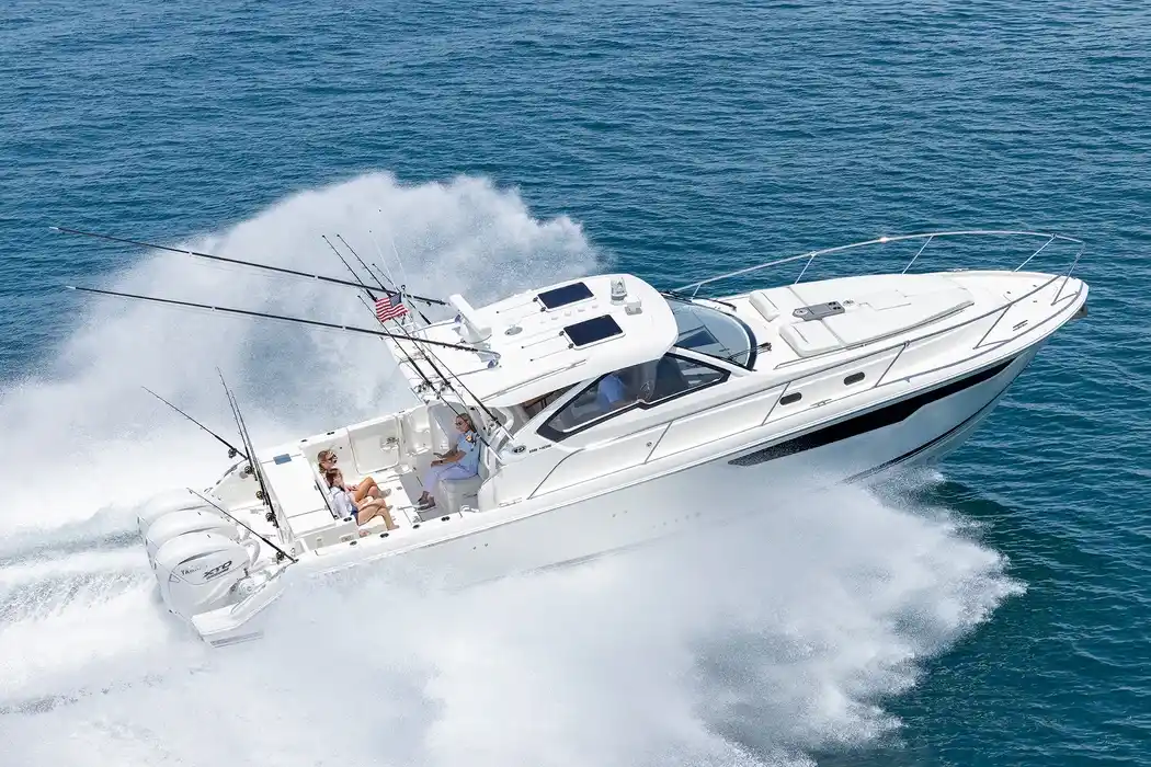 Extérieur du Pursuit OS 405