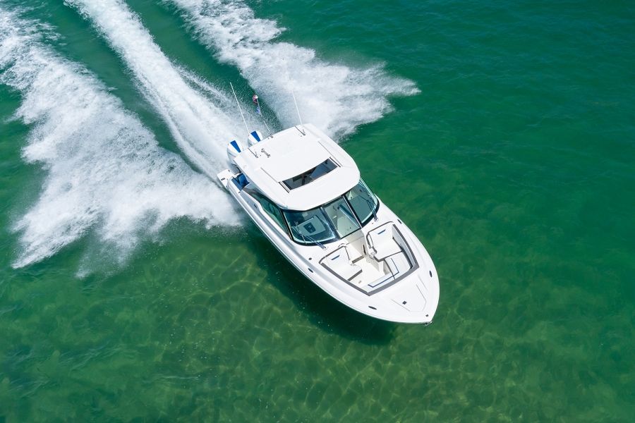 Extérieur du Tiara Yachts 34LX