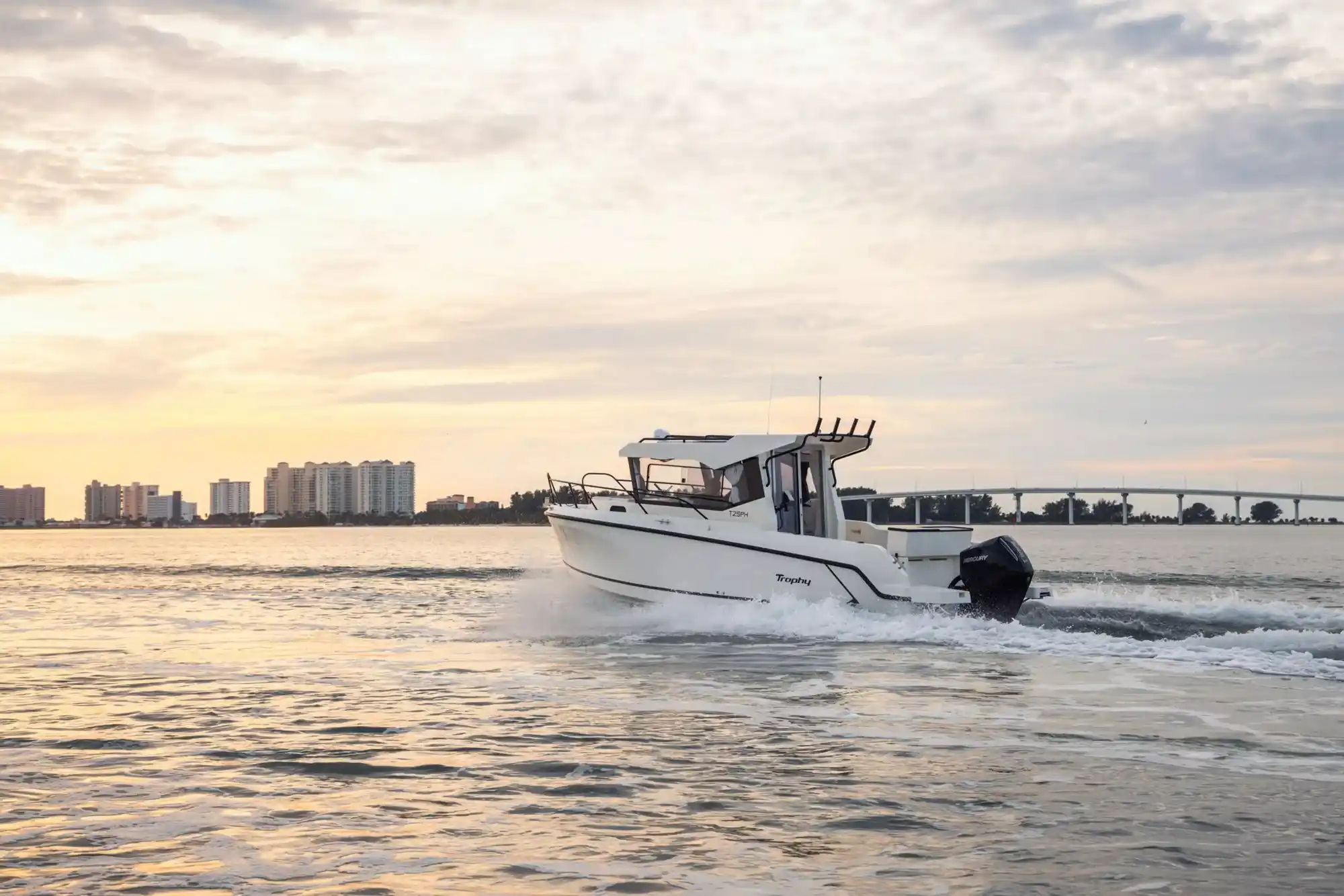 Bayliner T25 Pilothouse