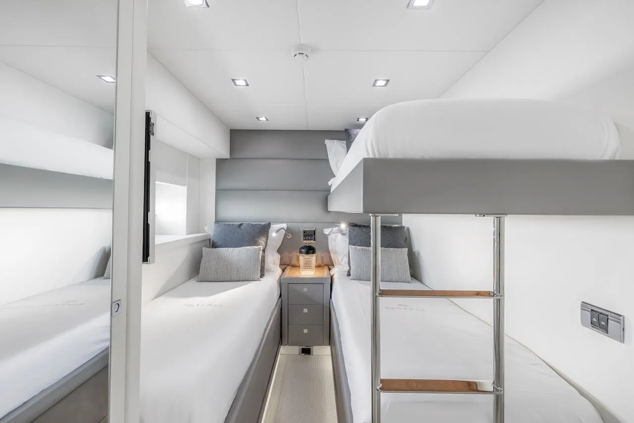 Interni del Sunseeker Predator 108