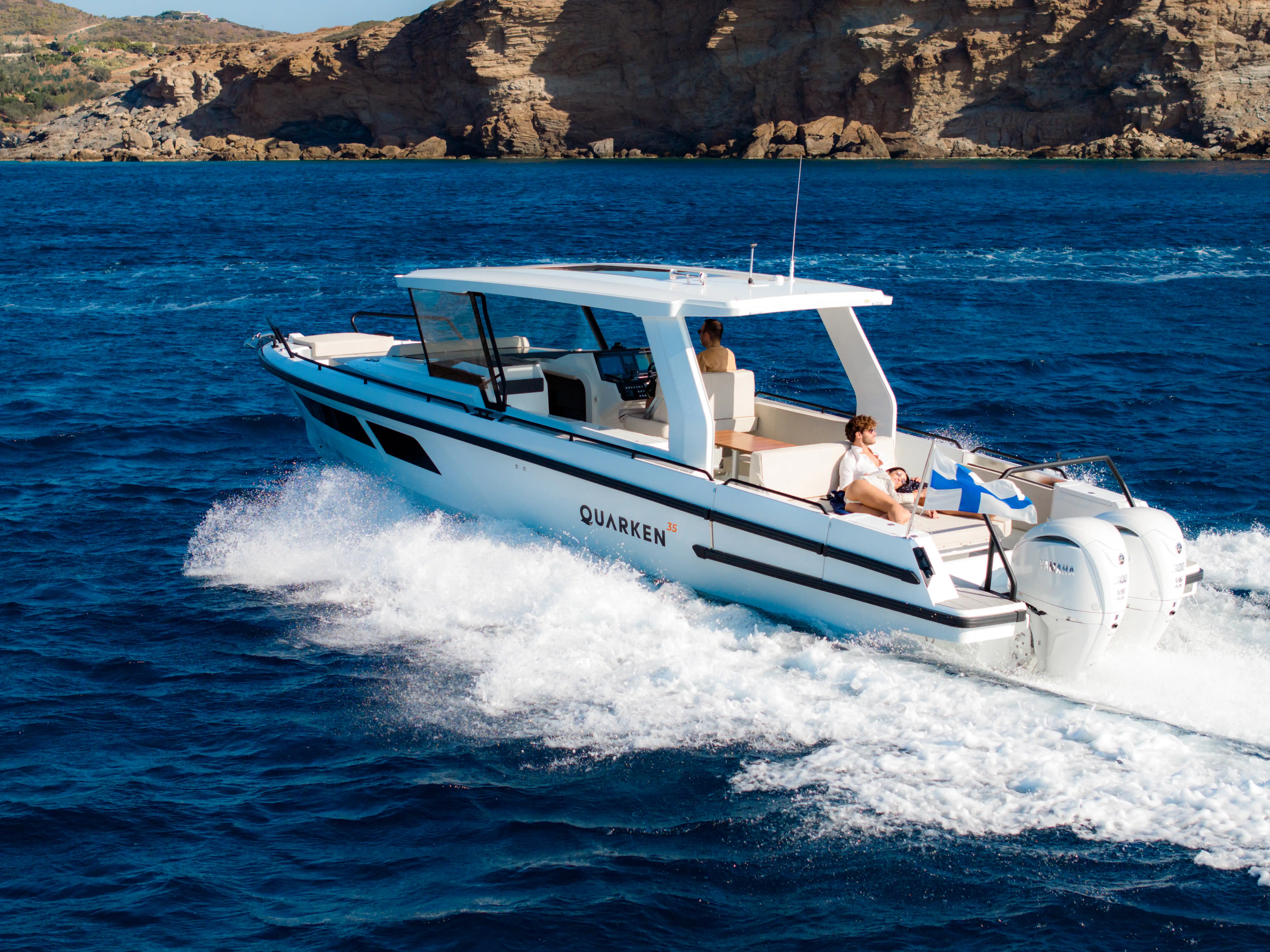 Quarken 35 Grand Tourer Exterior