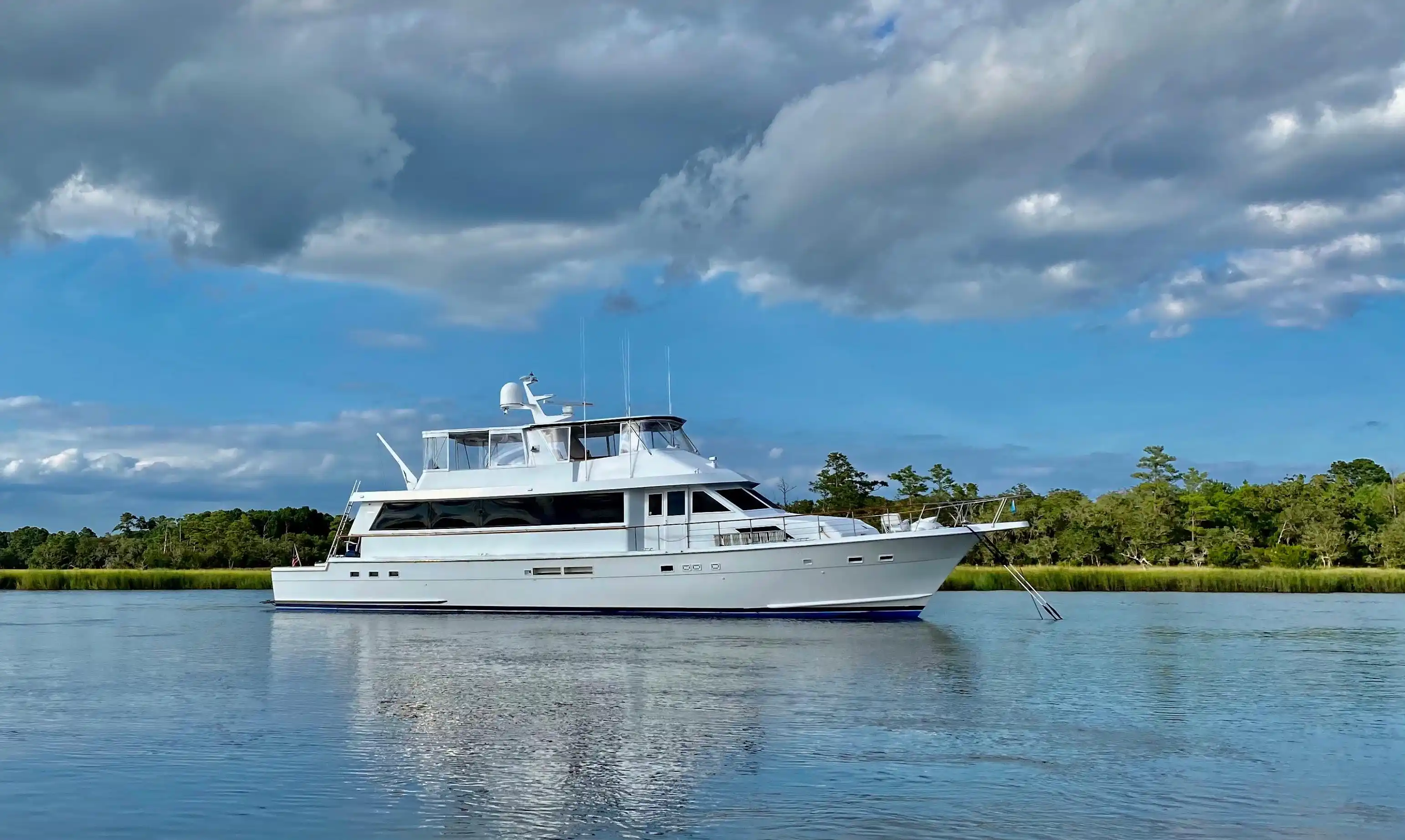 Hatteras 78 Cockpit Motor Yacht photo