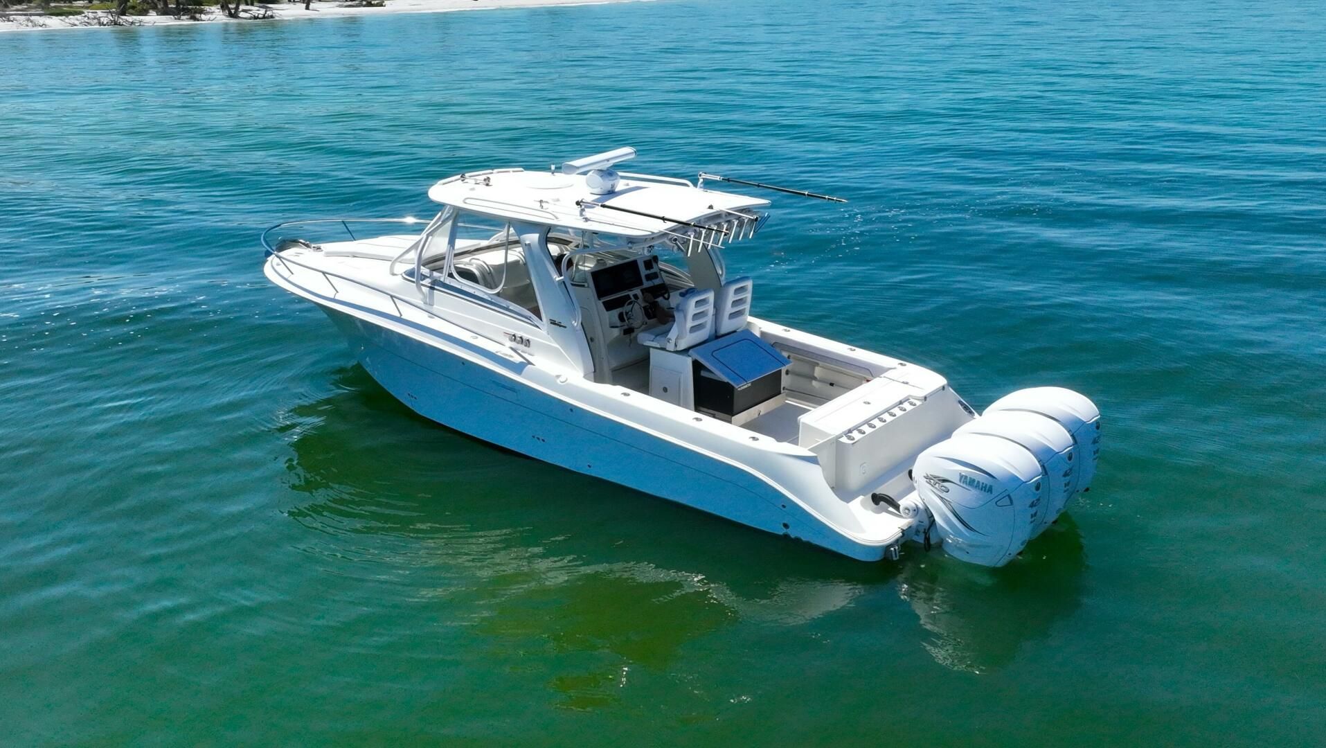 Hydra-Sports 3500 VX Repowered Exterior