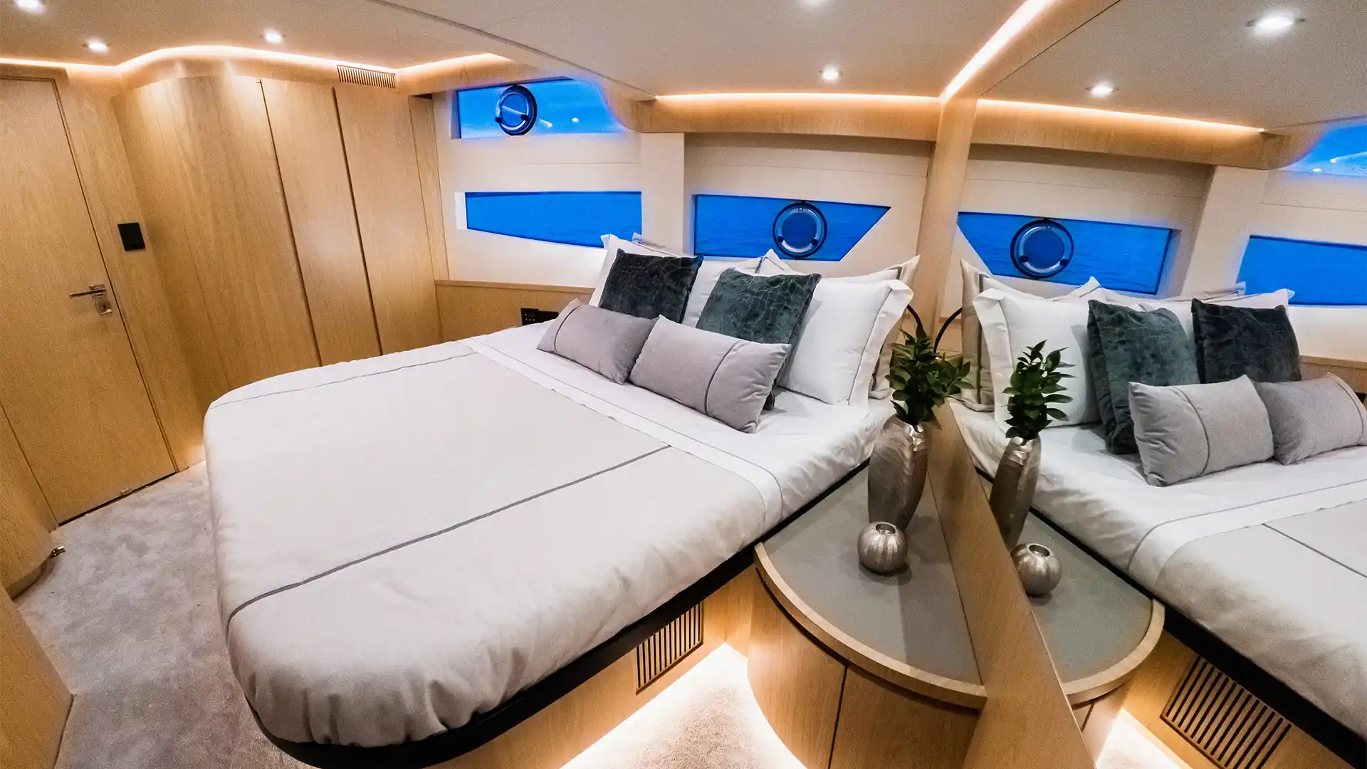 Okean 52' Interior