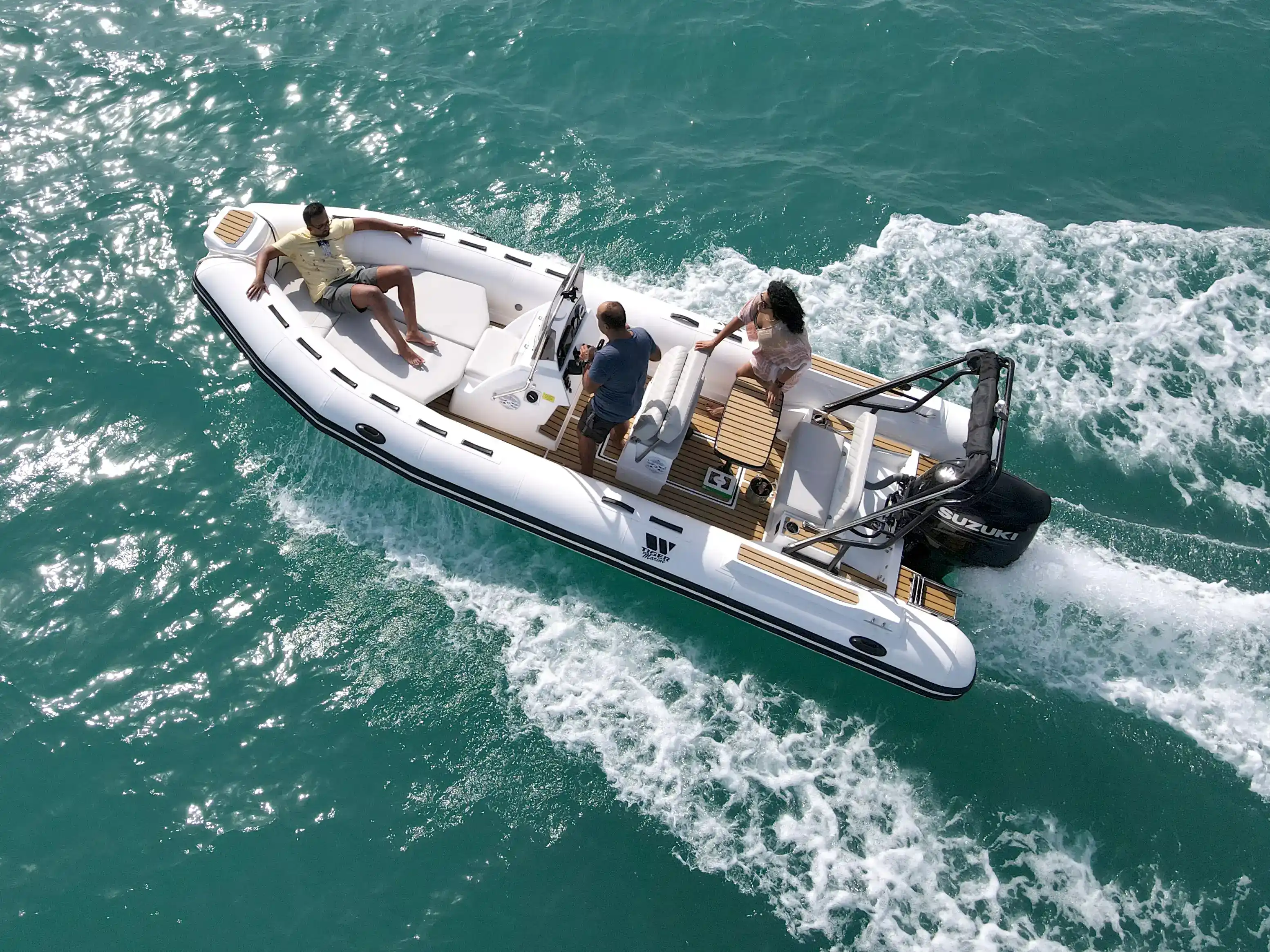 Außenbereich der Tiger Marine Open 650