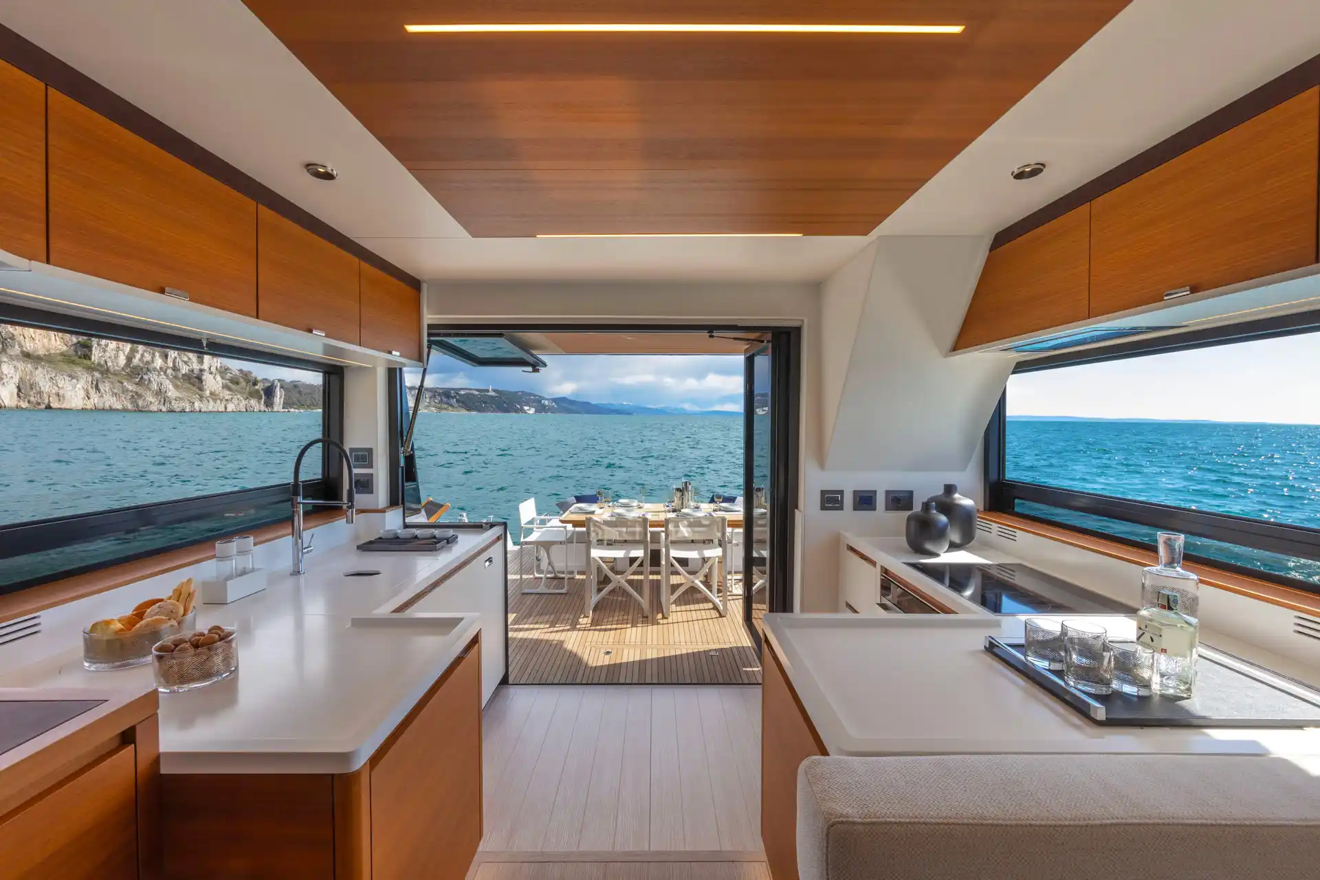 Pardo Yachts E60 Interior