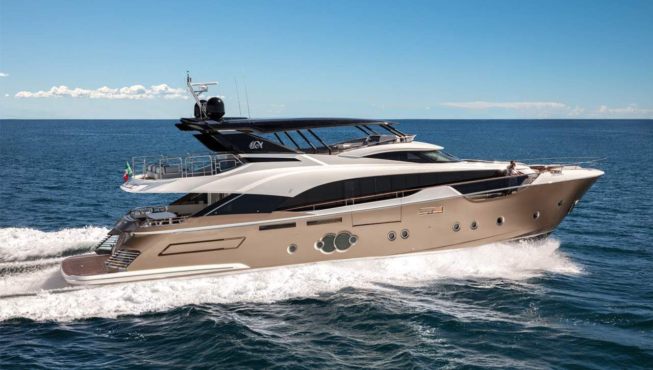 Außenbereich der Monte Carlo Yachts MCY 96