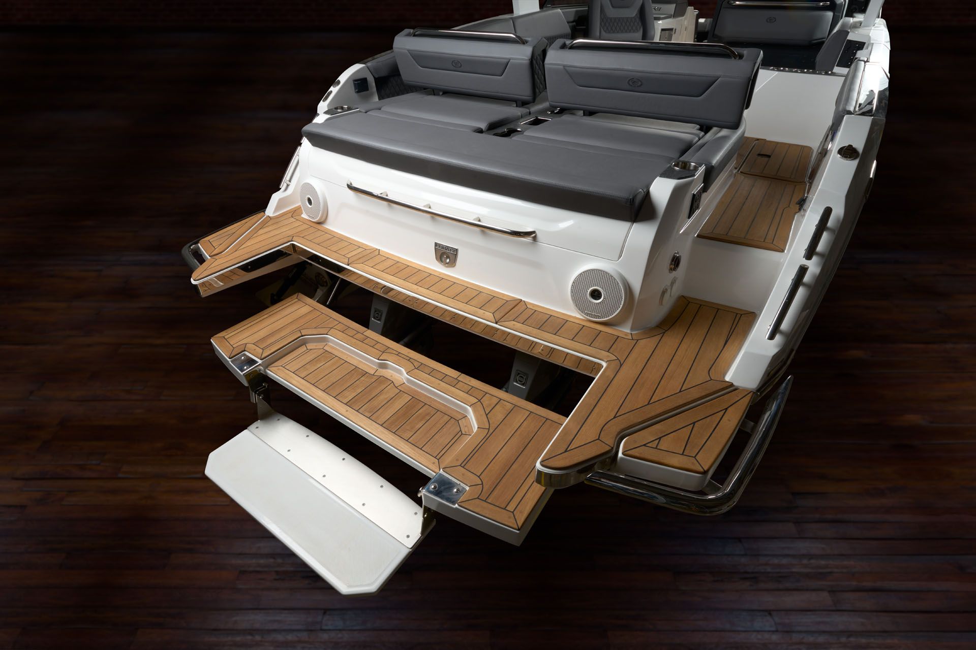 Cobalt Boats R31 Interior