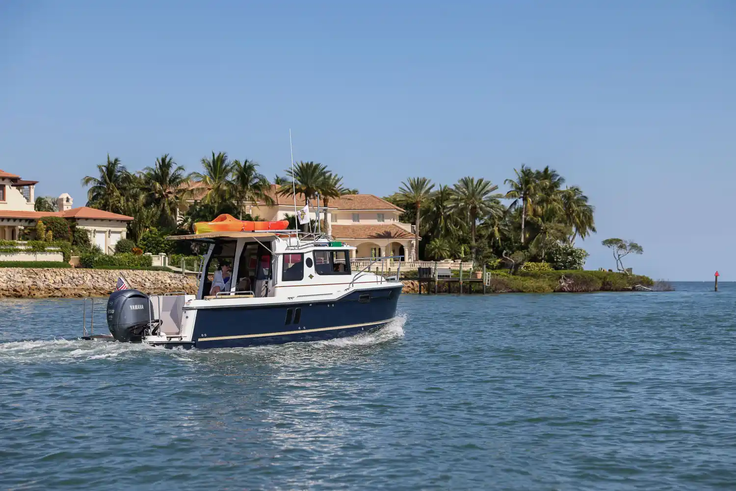 Ranger Tugs R-25 Exterior
