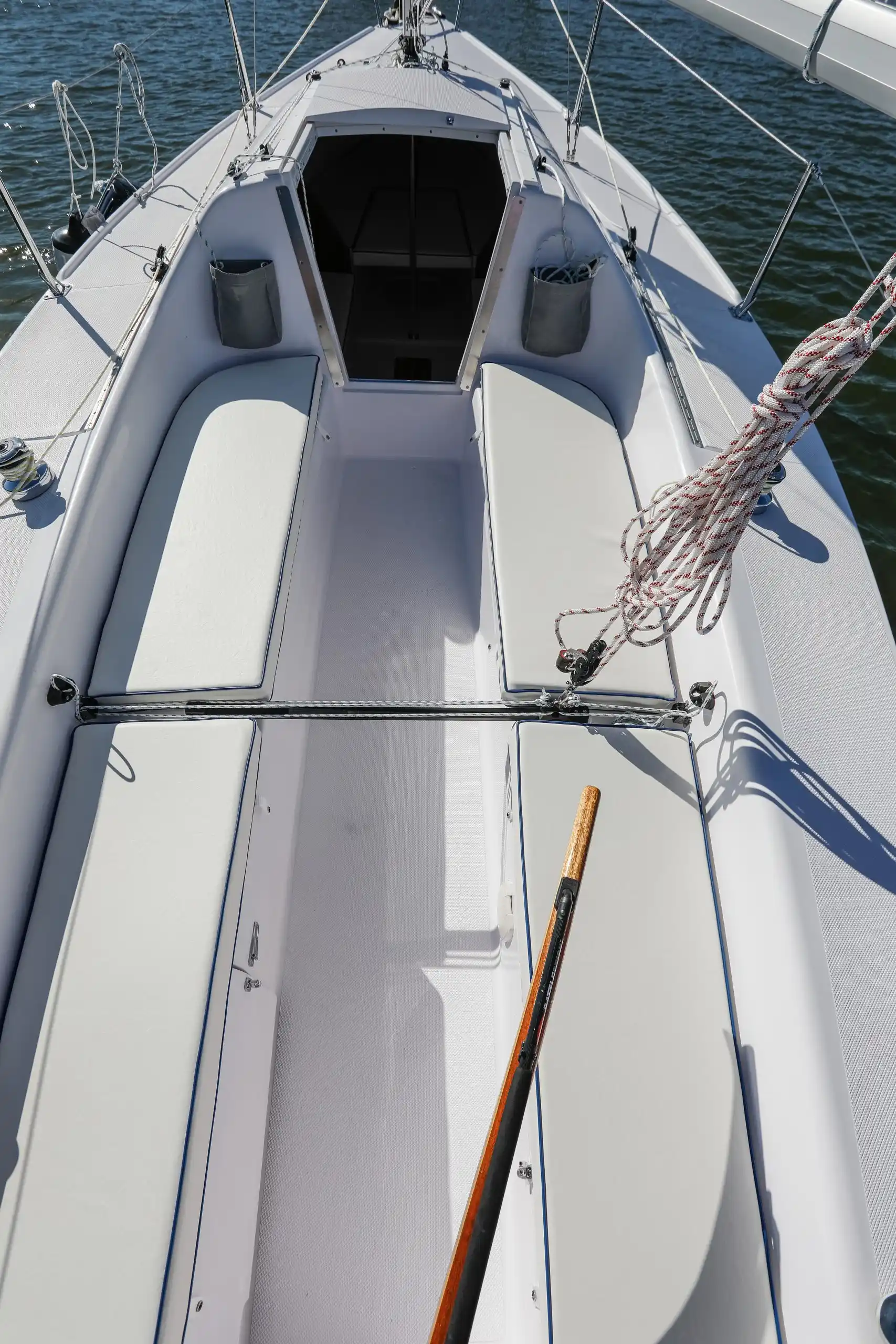 Catalina Yachts 22 Capri Interior