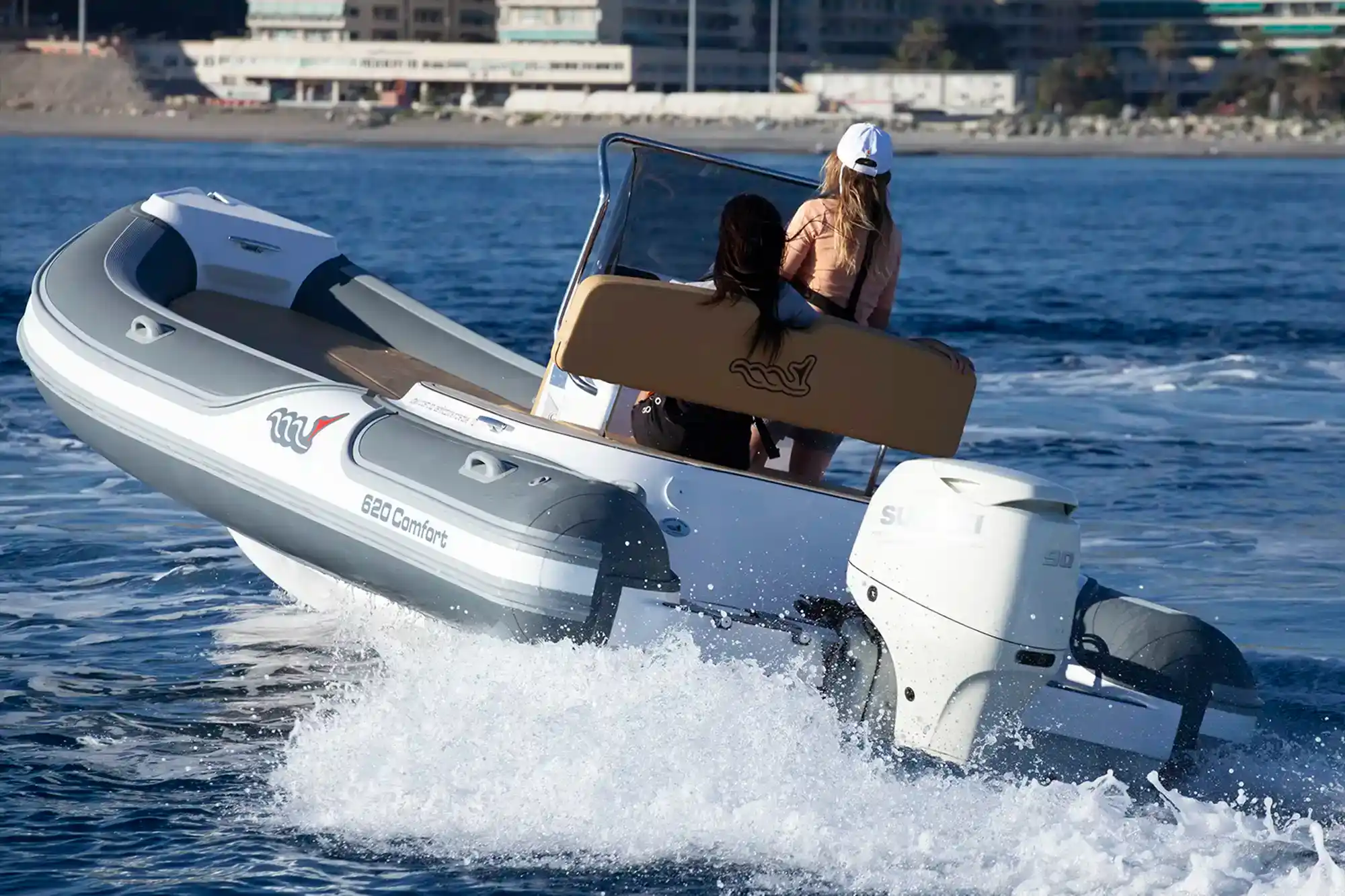 MV Marine MV 620 Exterior