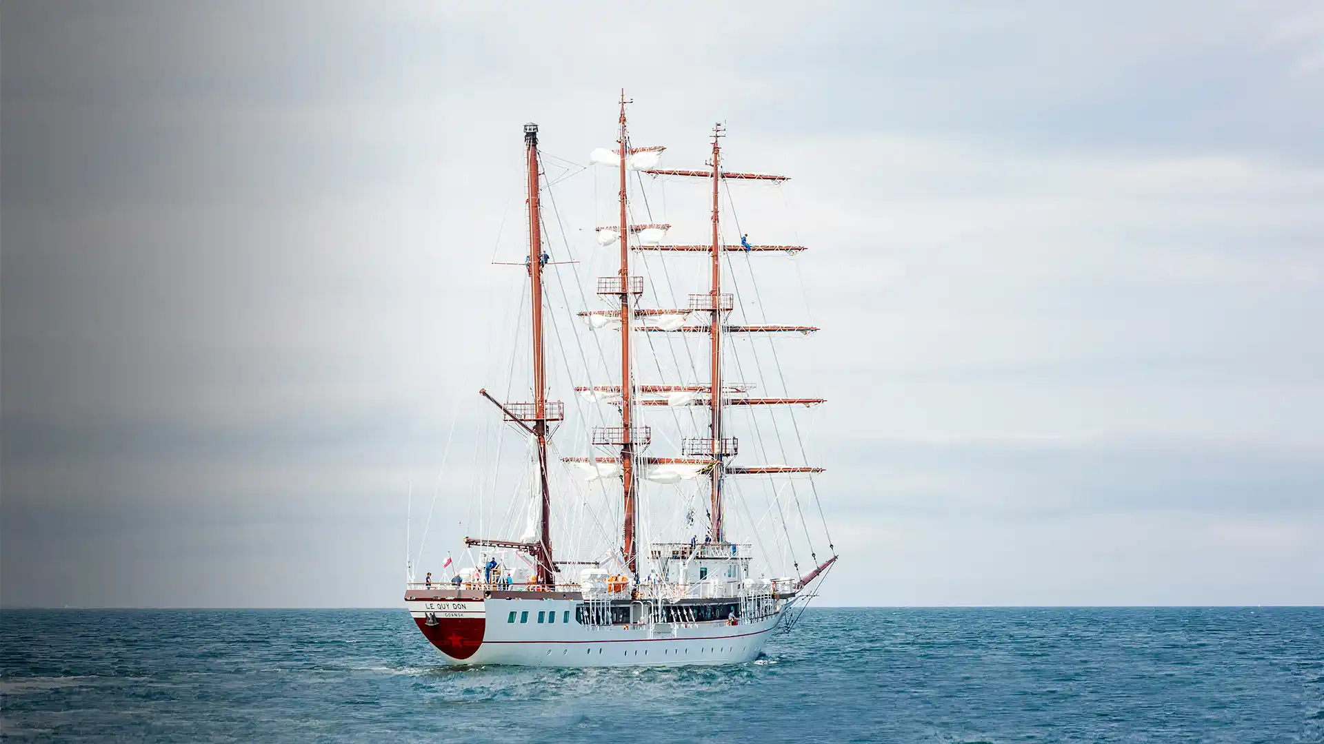 Conrad SPS63 / Le Quy Don Exterior