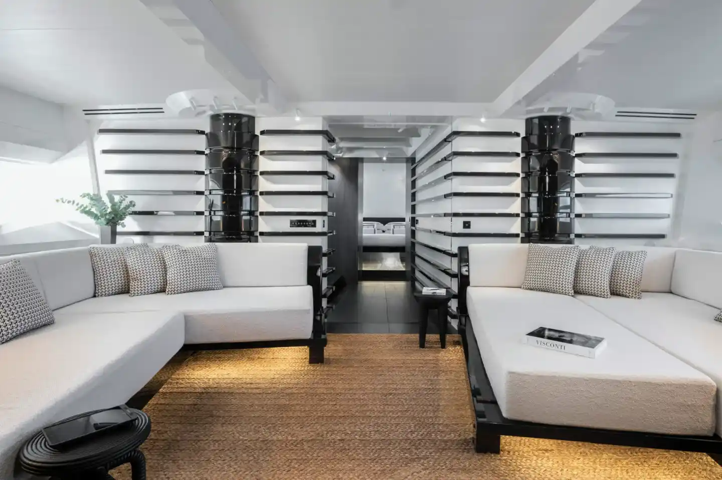 Alia Yachts Atlantico Interior