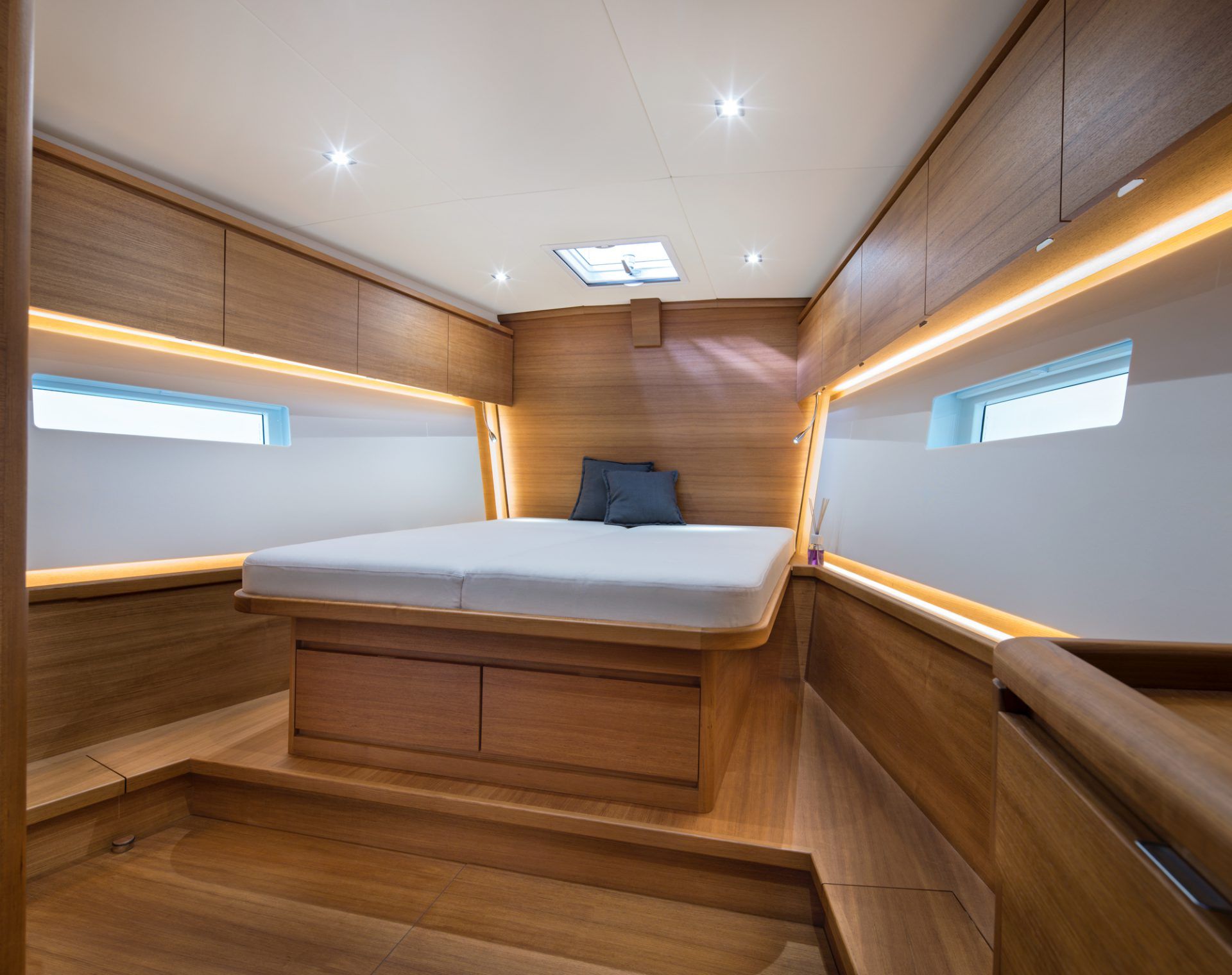 Solaris Yachts 55 Interior