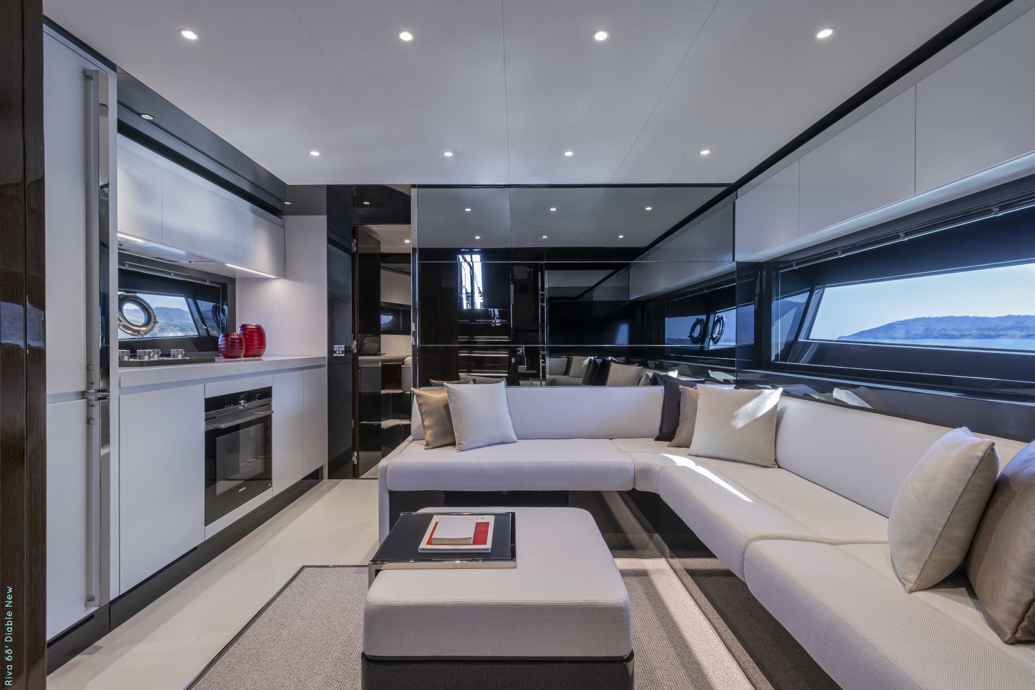 Intérieur du Riva 68' Diable