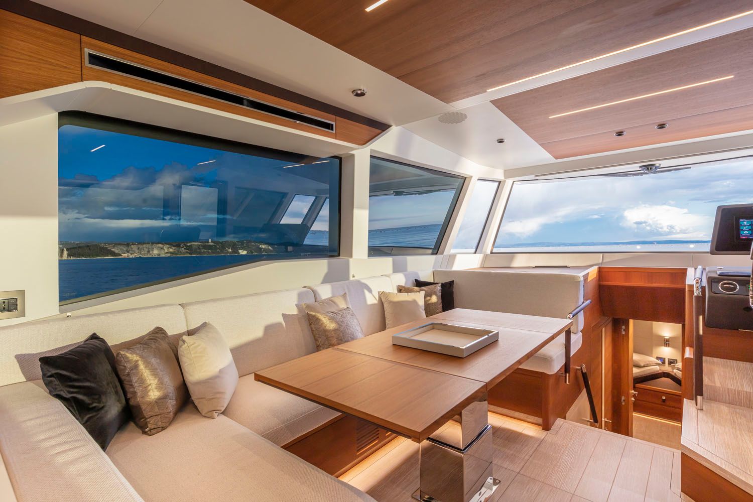Pardo Yachts E60 Interior