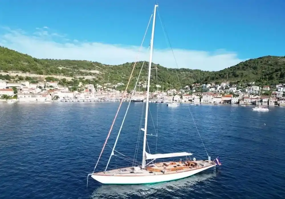 Spirit Yachts 72
