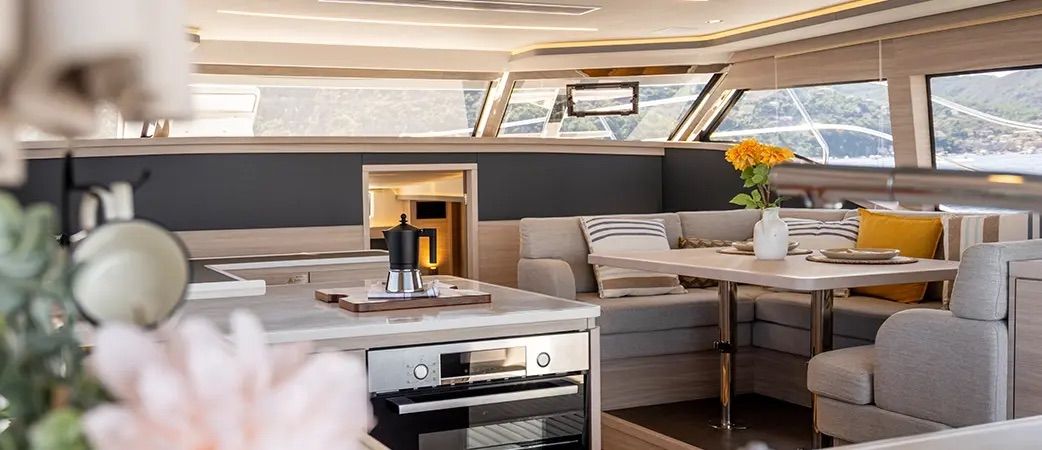 Intérieur du Aquila 46 Yacht
