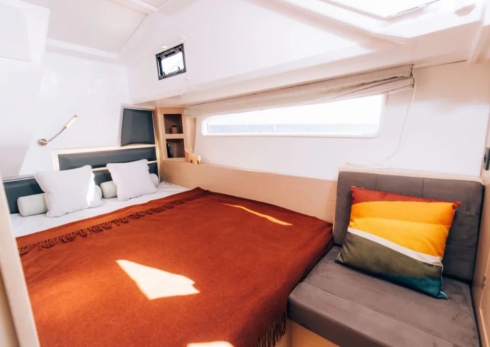 Interior del Delphia 12 FlyLounge