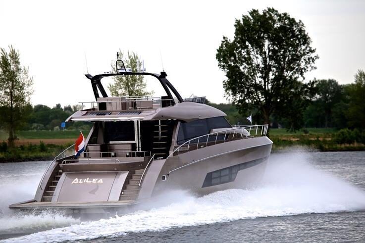 Van der Heijden Phantom 79 Exterior