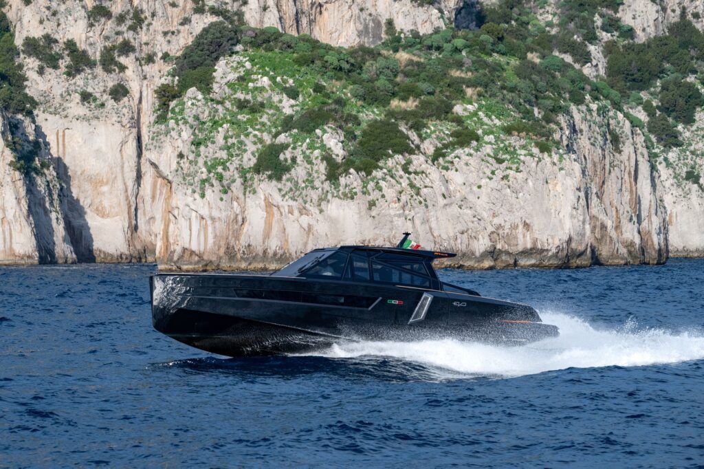 Evo Yachts R4 Icone