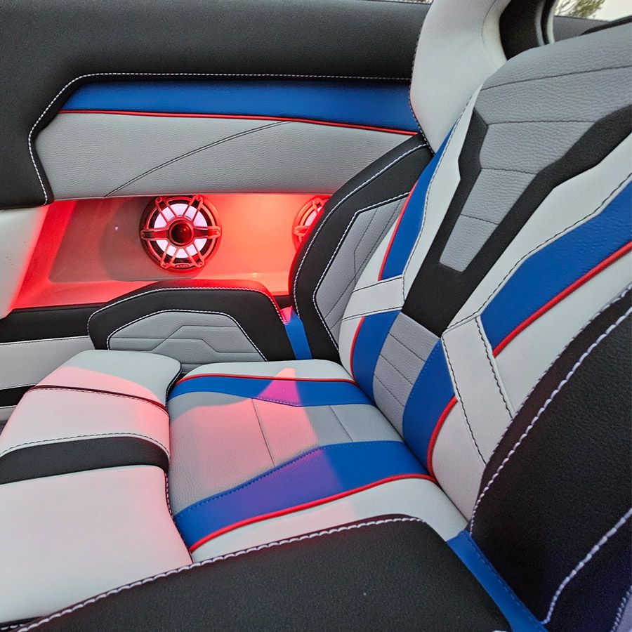 AMP American Marine Performance AMP 41 Cat Interior